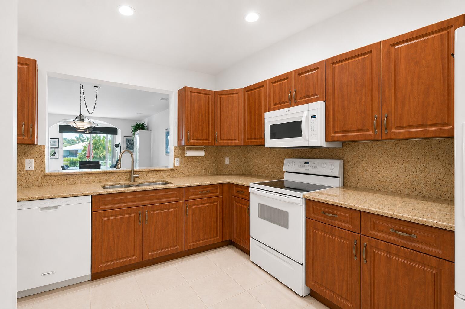 10773 Royal Caribbean Circle, Boynton Beach, FL 33437, Boynton Beach - Photo 3