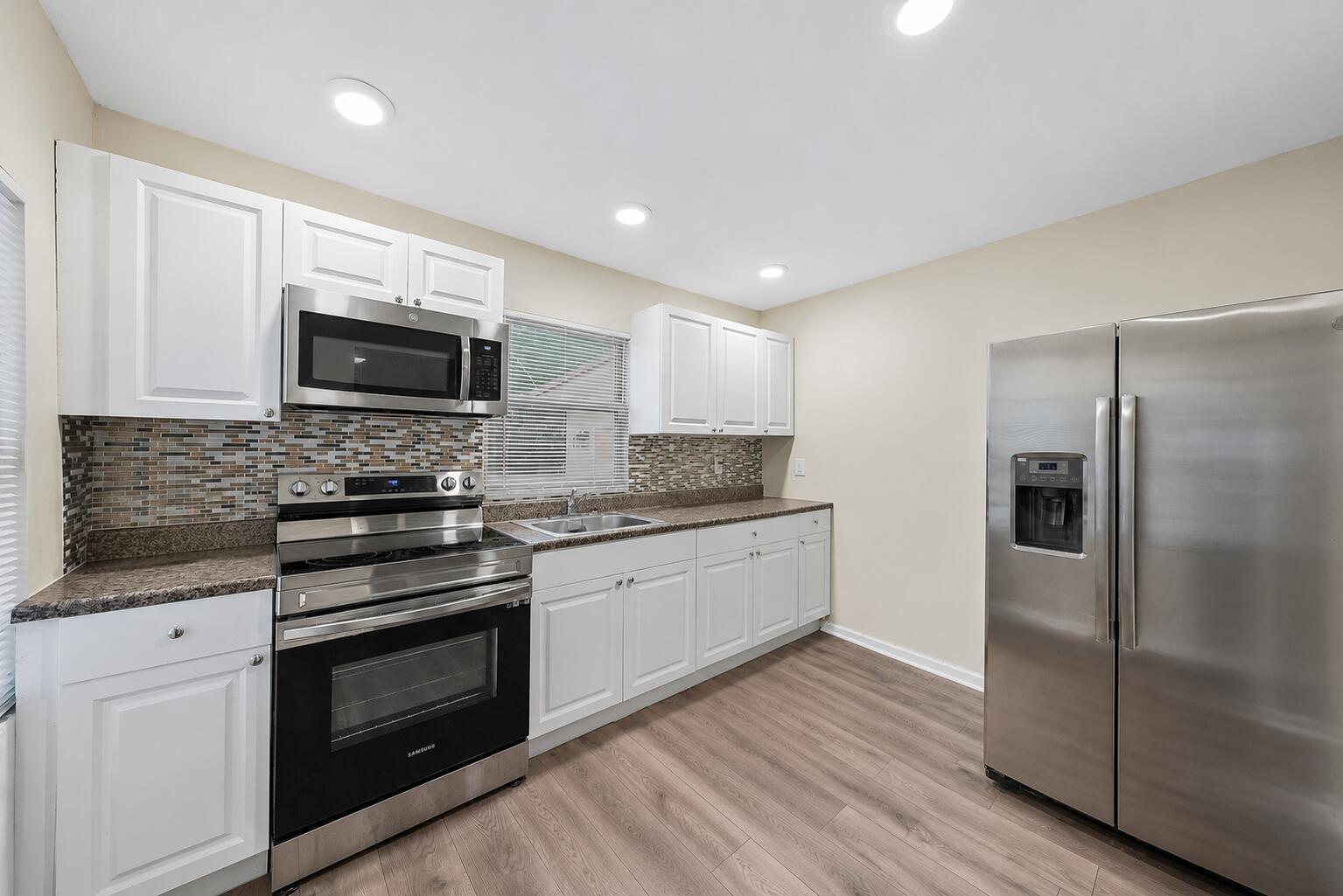 3207 Pinewood Avenue, West Palm Beach, FL 33407, West Palm Beach - Photo 4