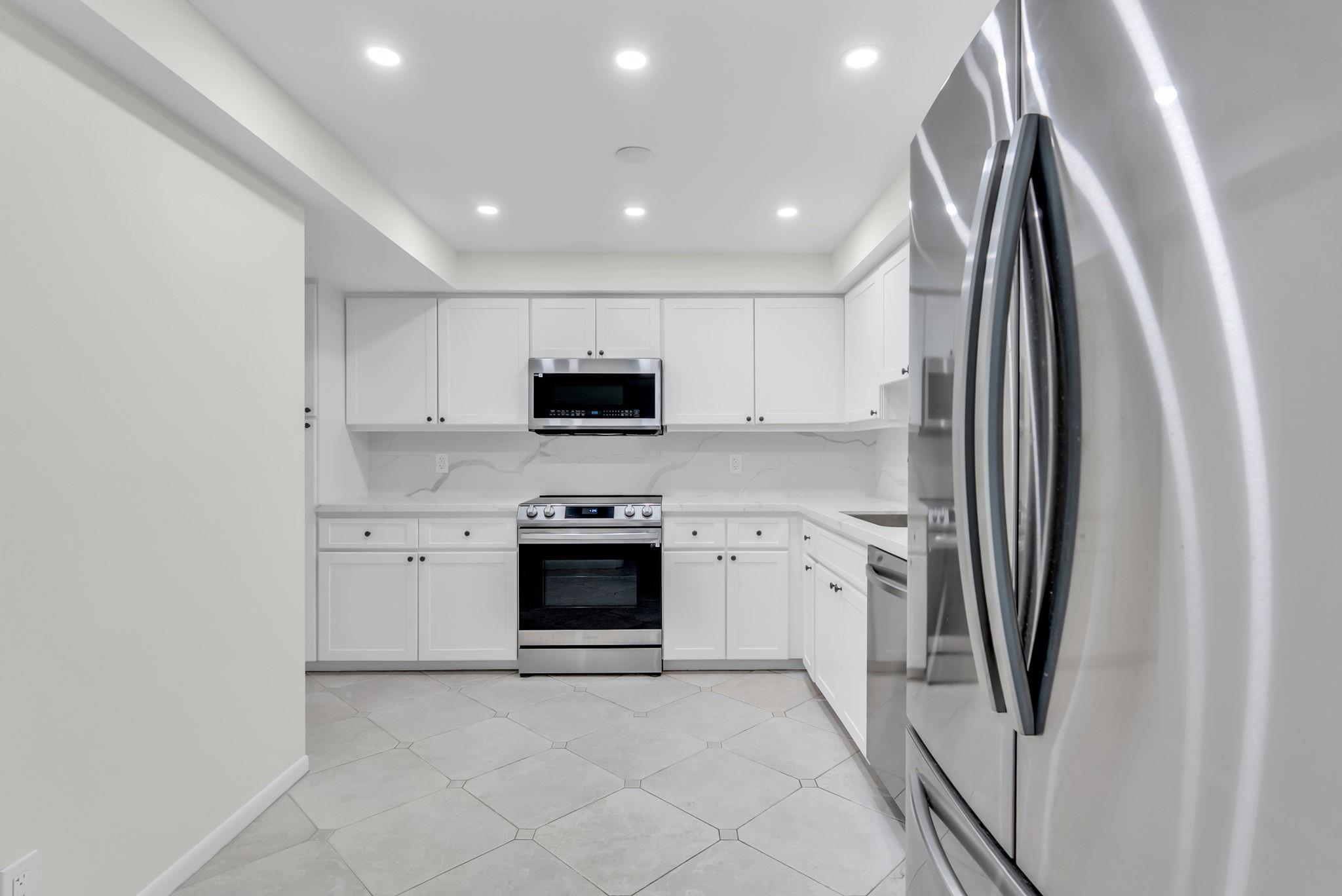 5000 N Ocean Boulevard 908, Lauderdale-By-The-Sea, FL 33308, Lauderdale-By-The-Sea - Photo 2