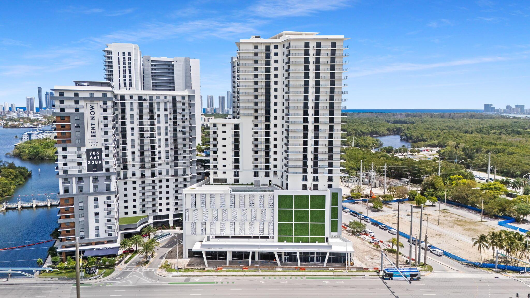 16375 Biscayne Boulevard, North Miami Beach, FL 33160, North Miami Beach - Photo 2