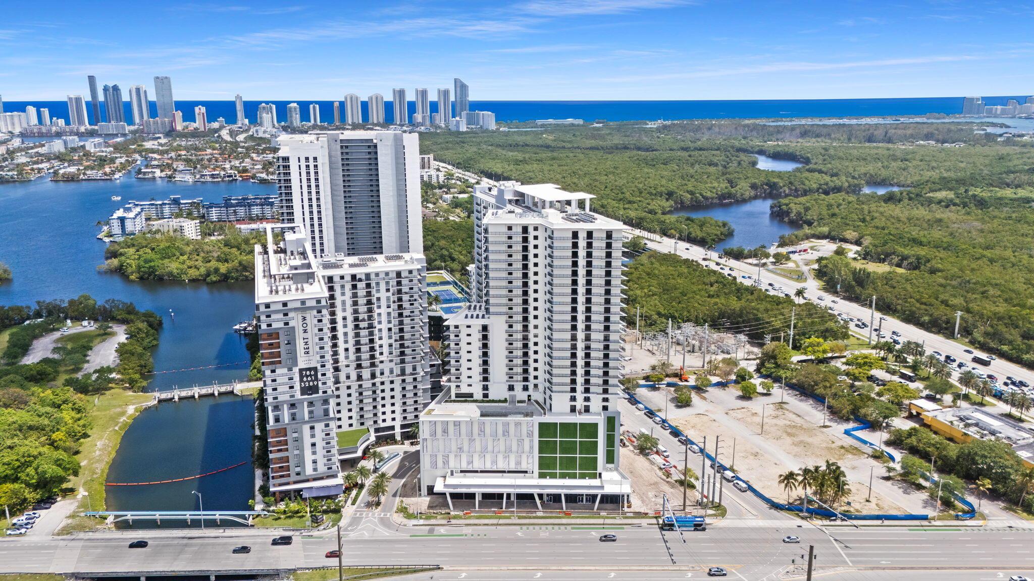 16375 Biscayne Boulevard, North Miami Beach, FL 33160, North Miami Beach - Photo 3