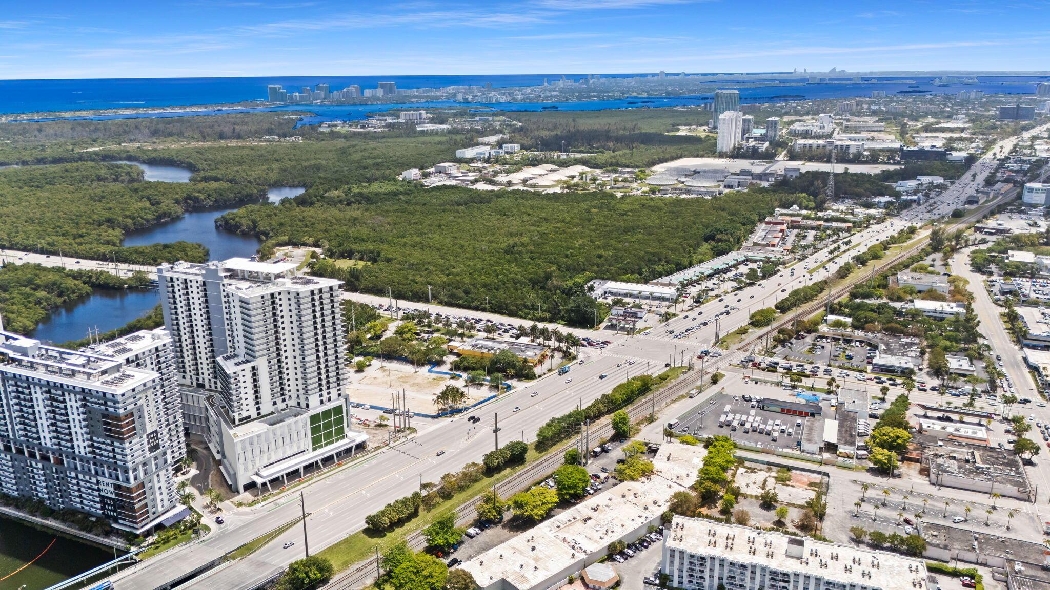 16375 Biscayne Boulevard, North Miami Beach, FL 33160, North Miami Beach - Photo 4