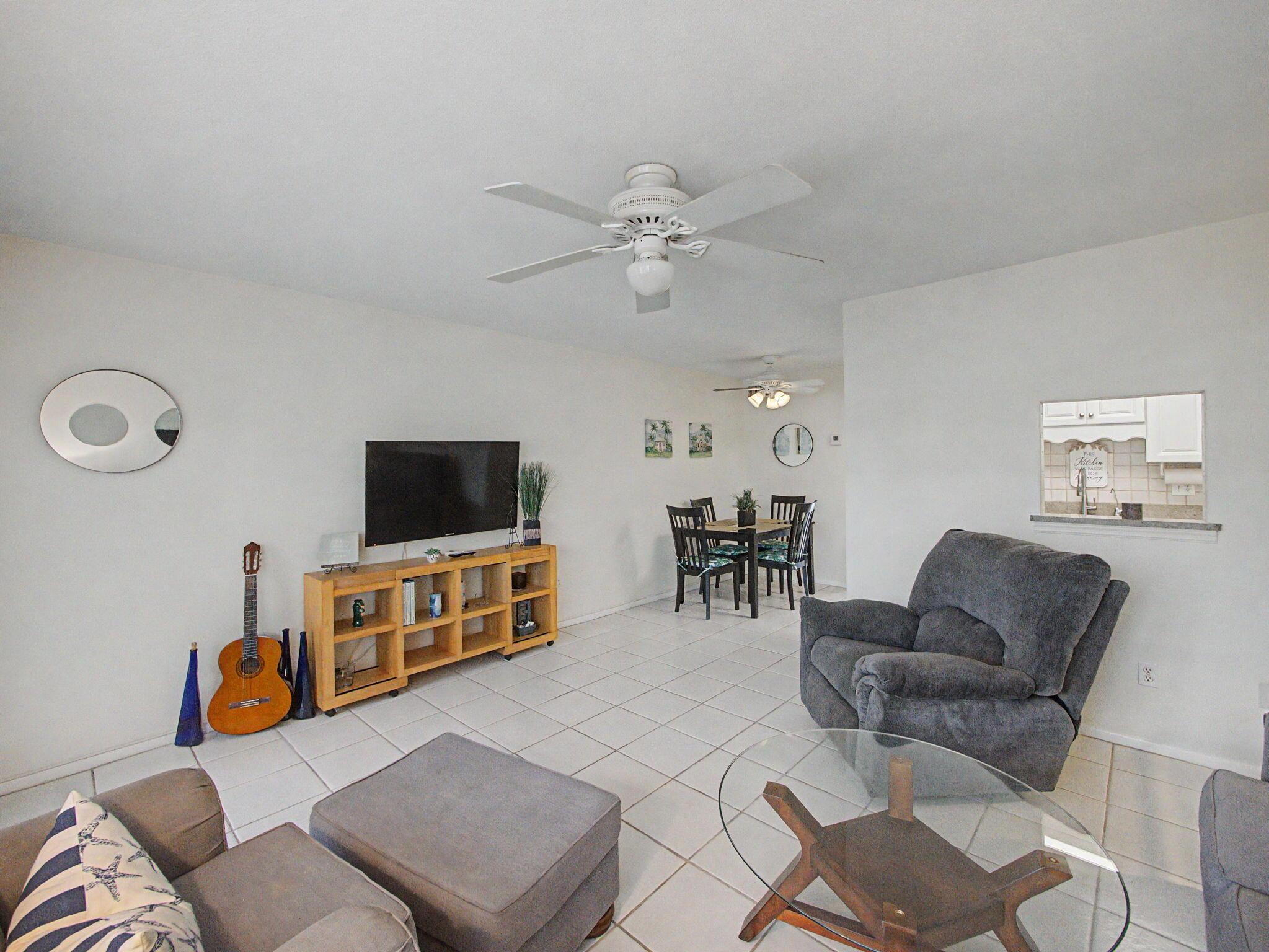 111 Doolen Court 104, North Palm Beach, FL 33408, North Palm Beach - Photo 2