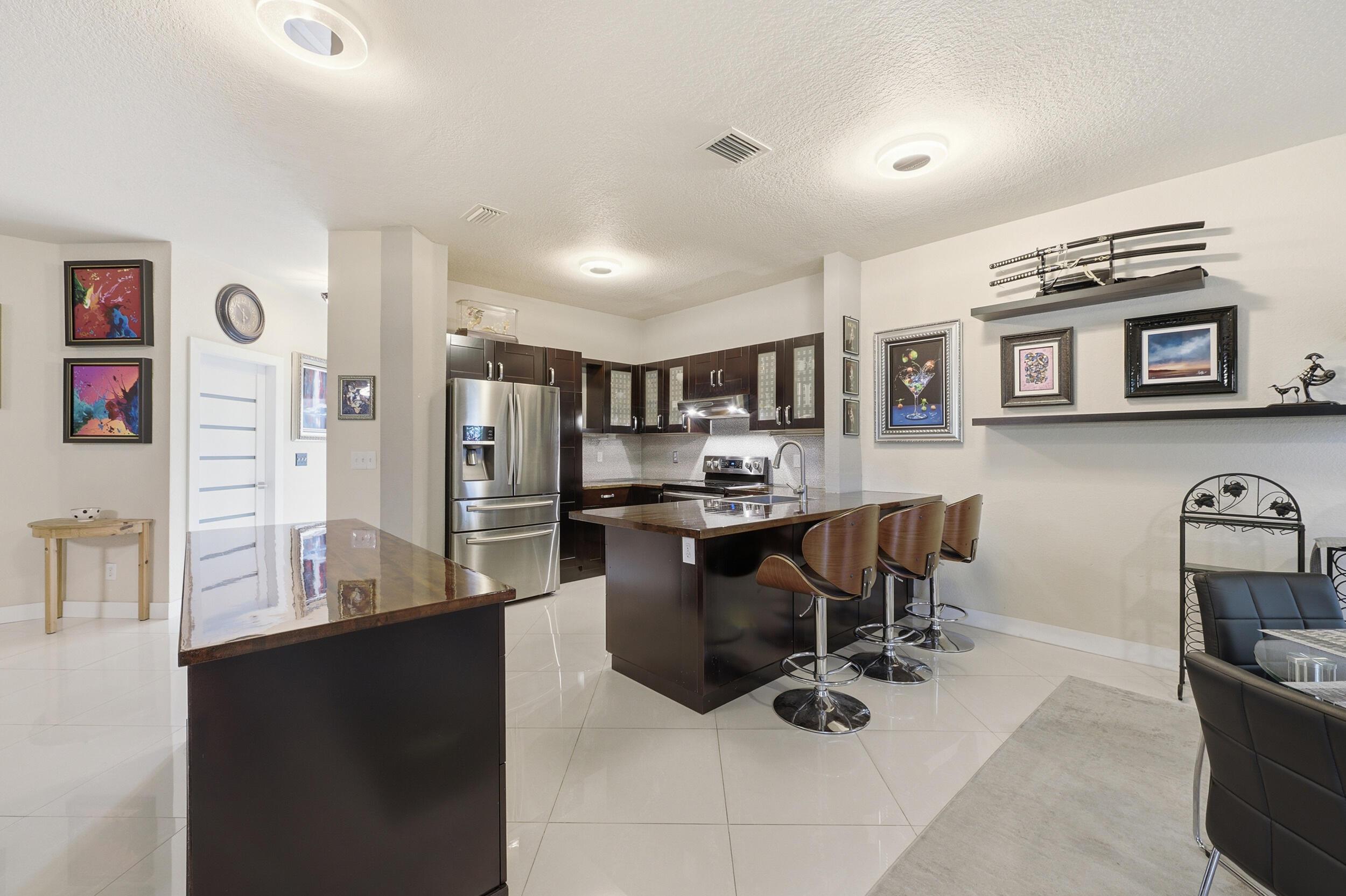 5673 NW 117th Avenue, Coral Springs, FL 33076, Coral Springs - Photo 4