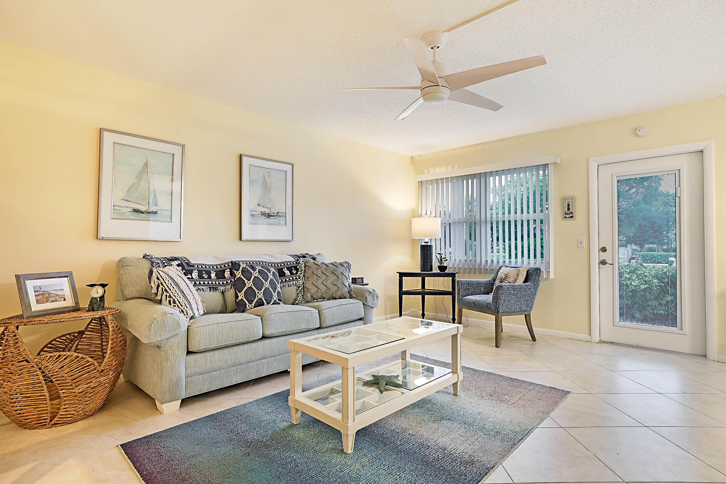 1023 Ellesmere B, Deerfield Beach, FL 33442, Deerfield Beach - Photo 3