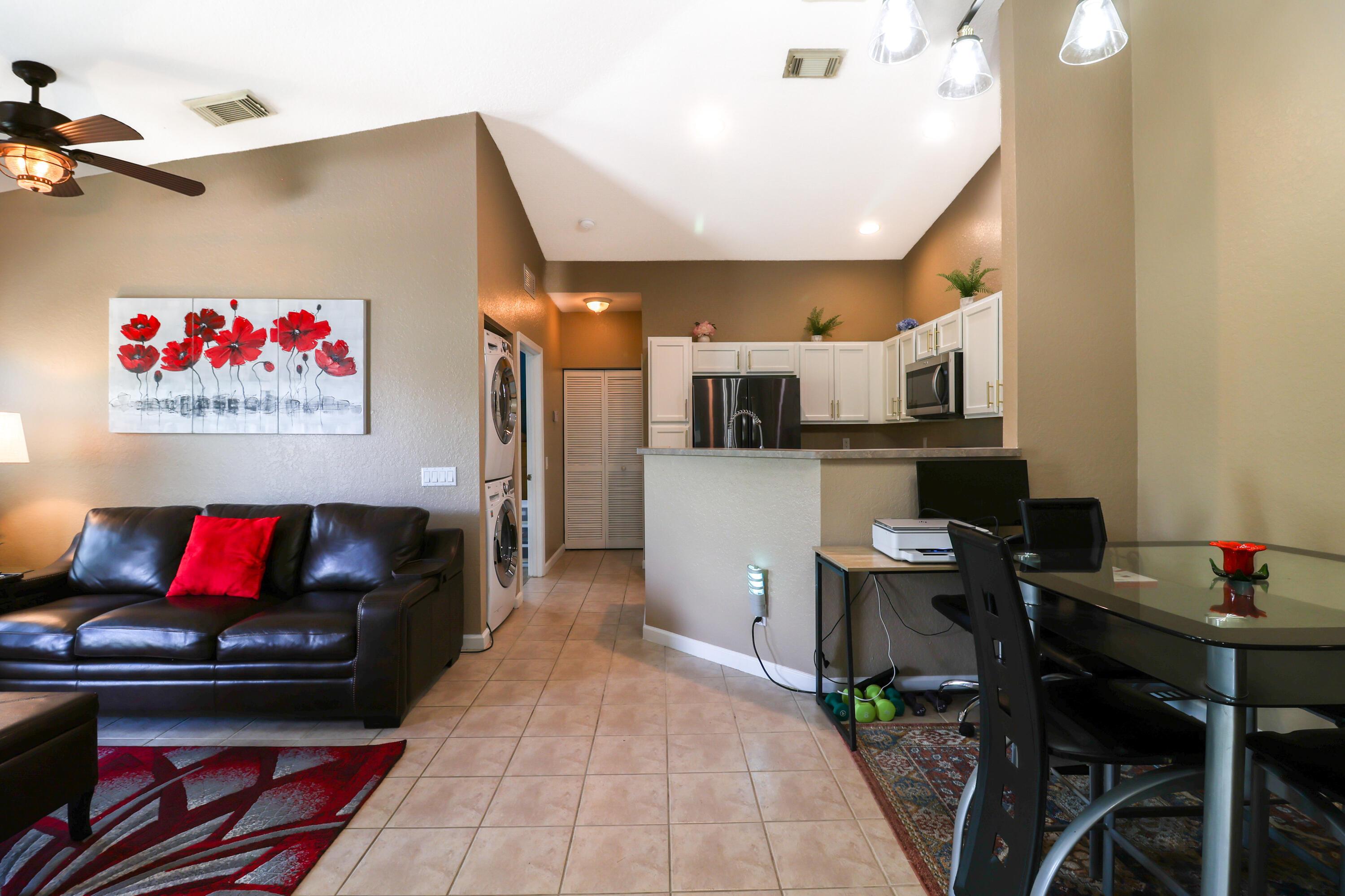 3133 Laurel Ridge Circle, Riviera Beach, FL 33404, Riviera Beach - Photo 4