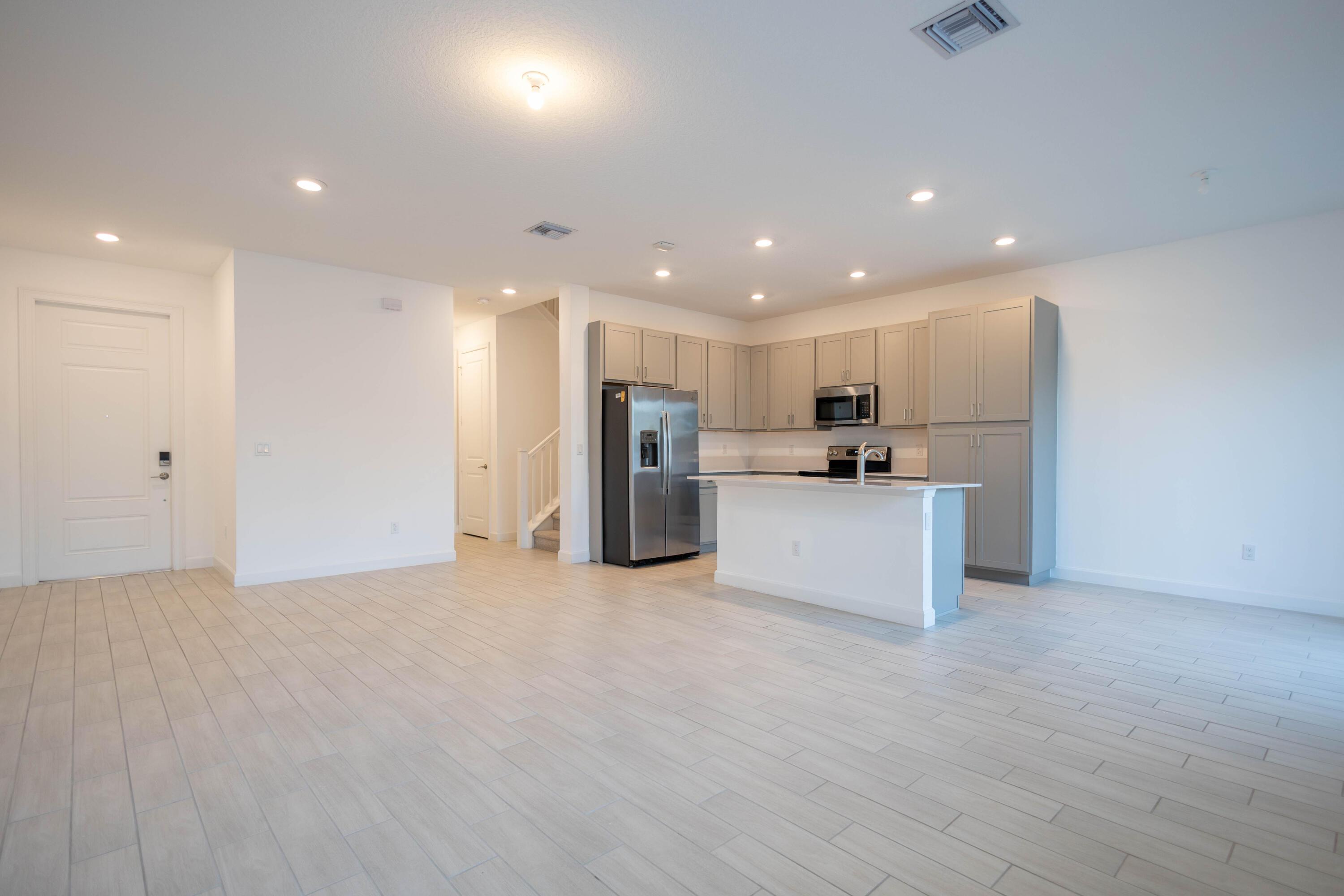 4985 Navali Drive, Lake Worth, FL 33467, Lake Worth - Photo 4