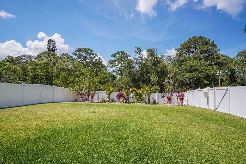 3909 SE Lee Street, Stuart, FL 34997, Stuart - Photo 3