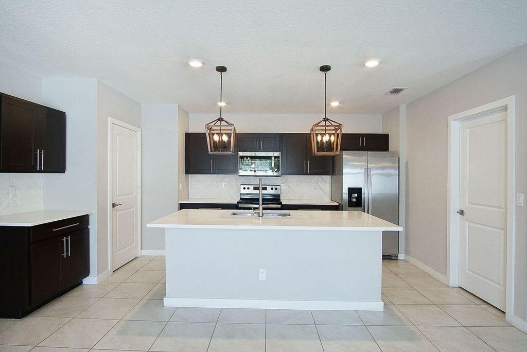 3909 SE Lee Street, Stuart, FL 34997, Stuart - Photo 5