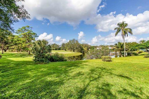 3503 Oaks Way 303, Pompano Beach, FL 33069, Pompano Beach - Photo 5
