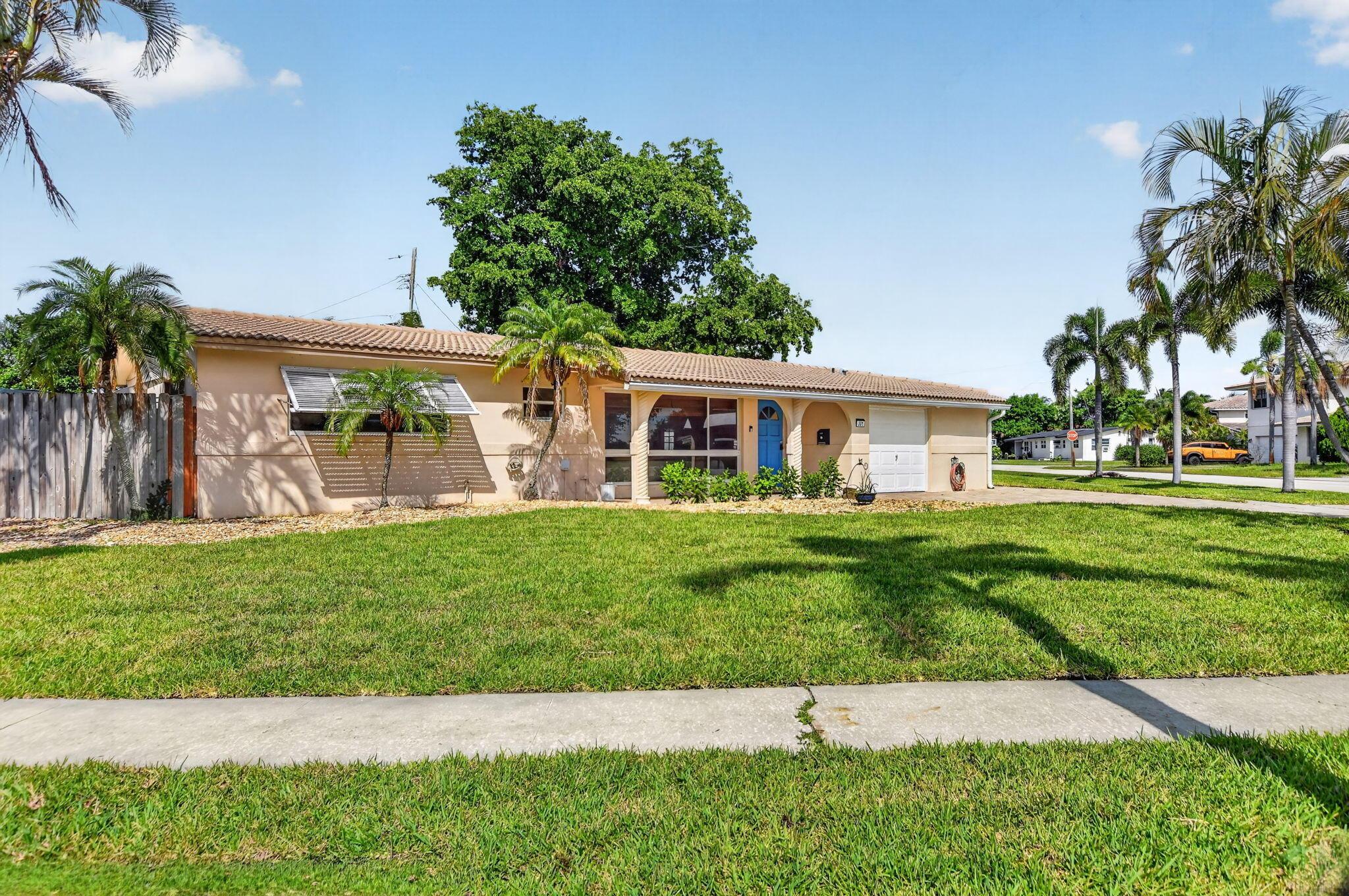 301 SE 8th Avenue, Deerfield Beach, FL 33441, Deerfield Beach - Photo 3