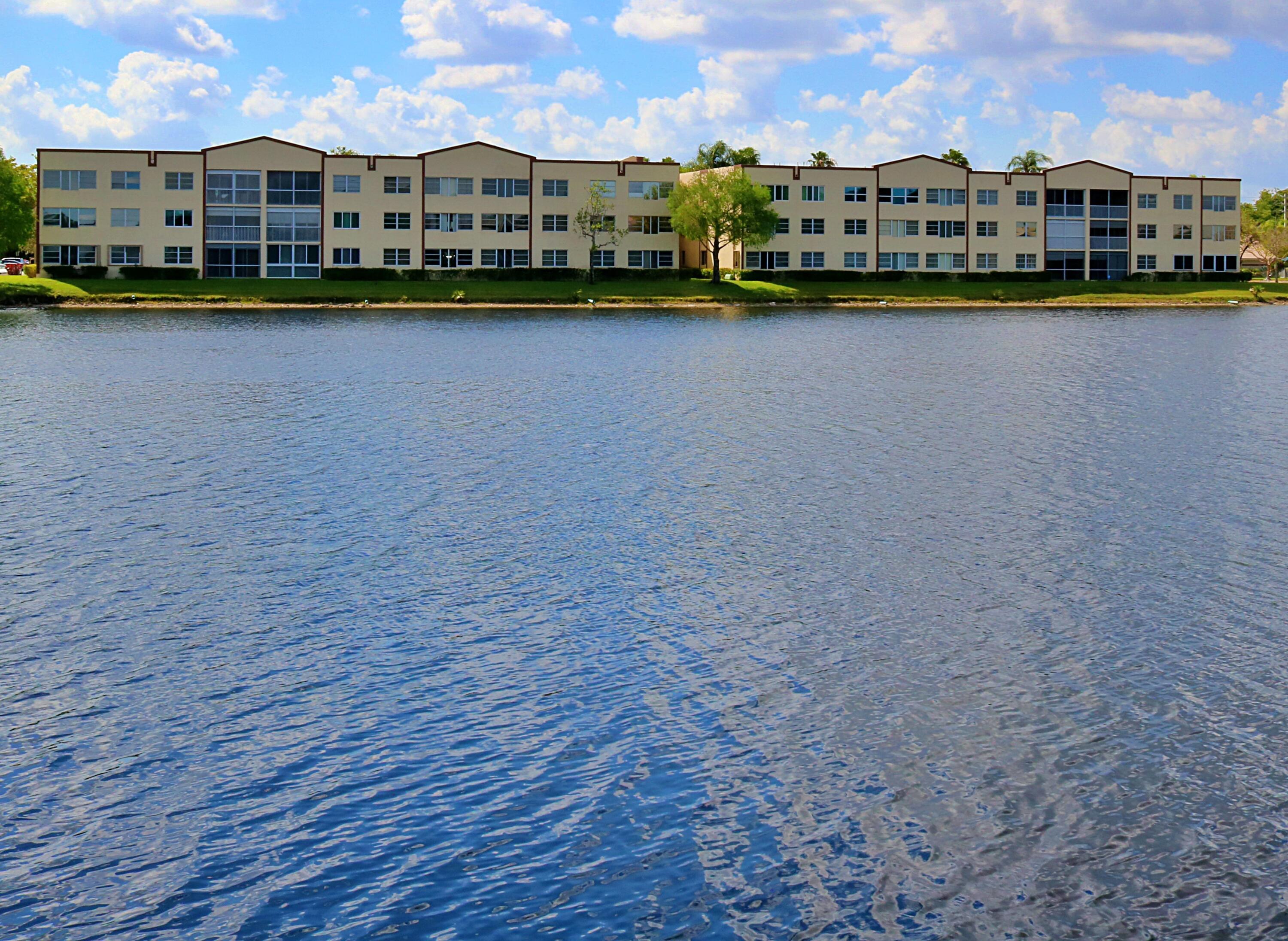 , Tamarac - Photo 2