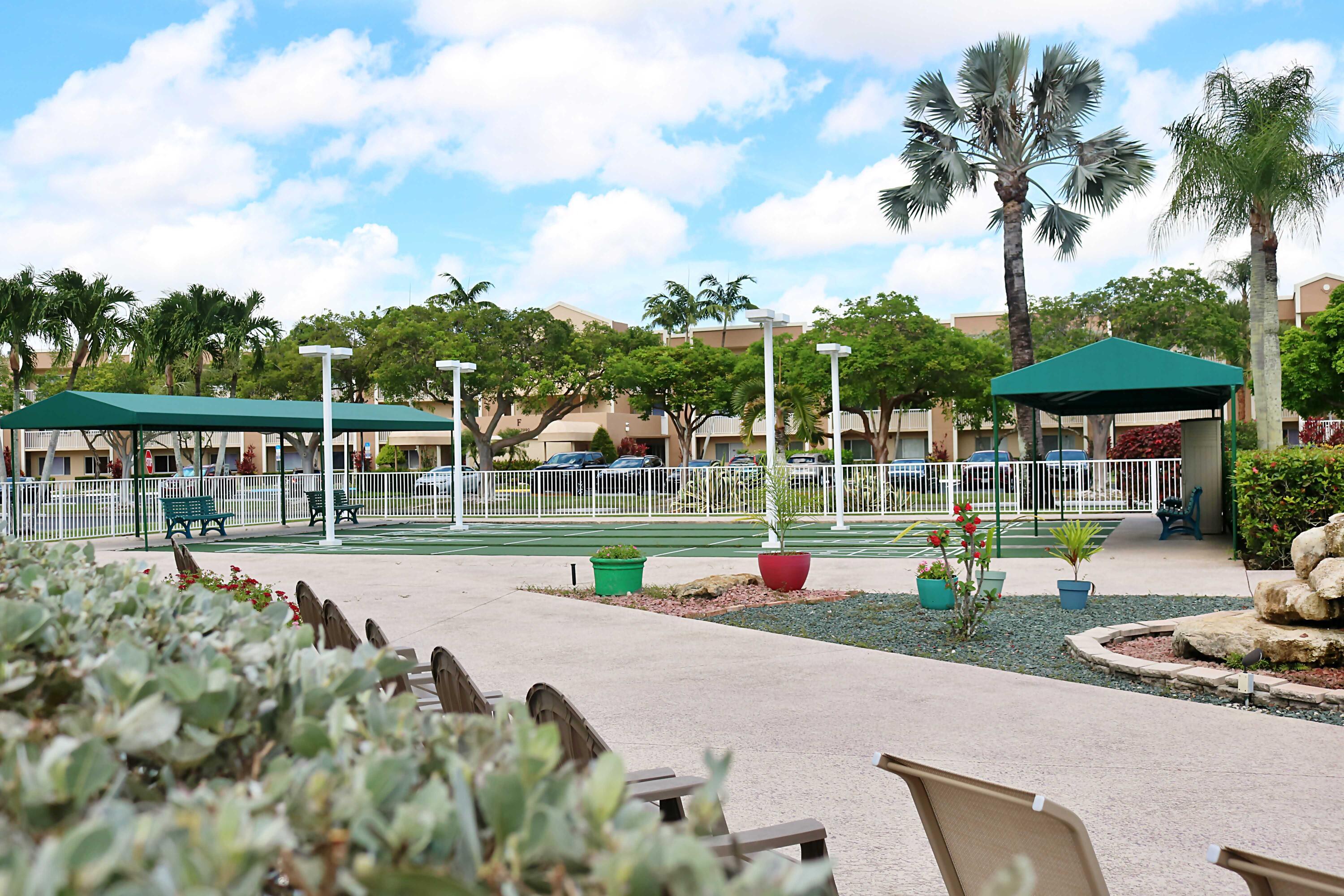 , Tamarac - Photo 3