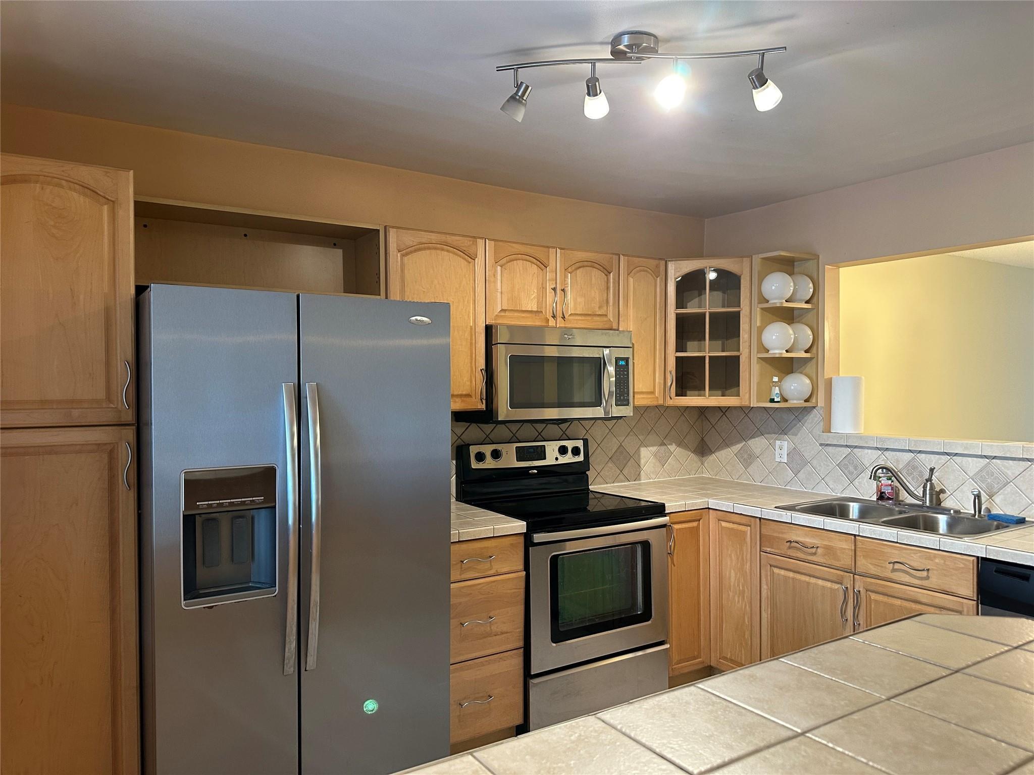 310 Racquet Club Road 103, Weston, FL 33326, Weston