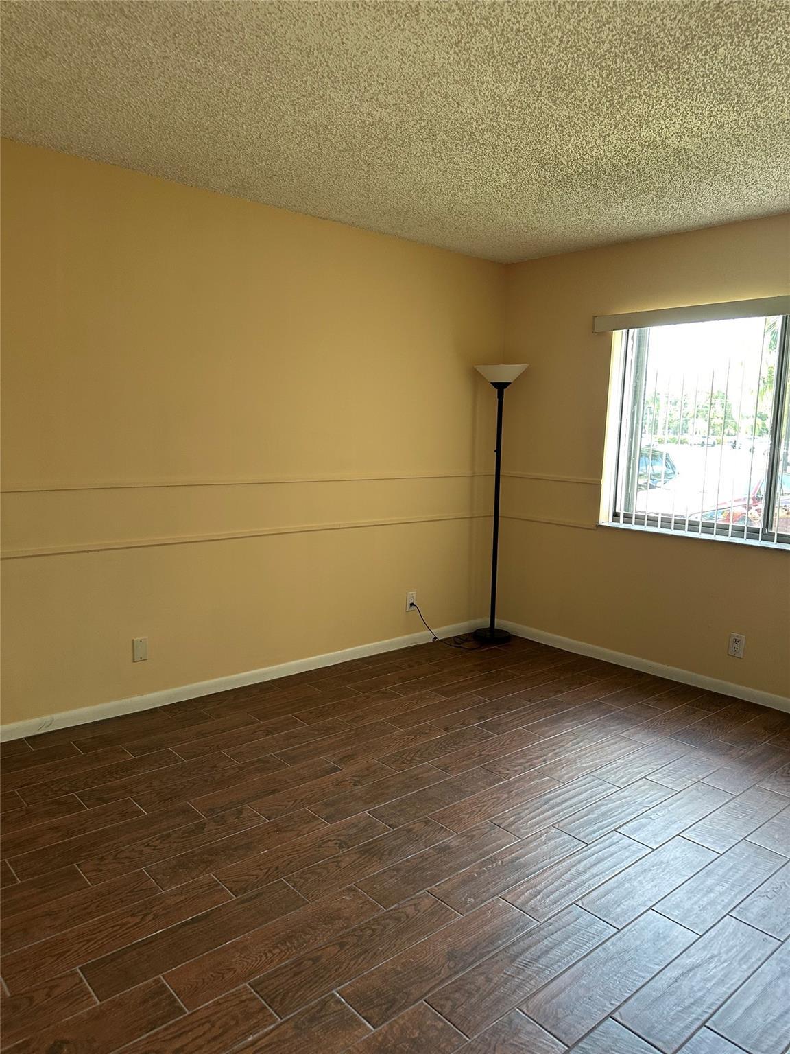 310 Racquet Club Road 103, Weston, FL 33326, Weston - Photo 4