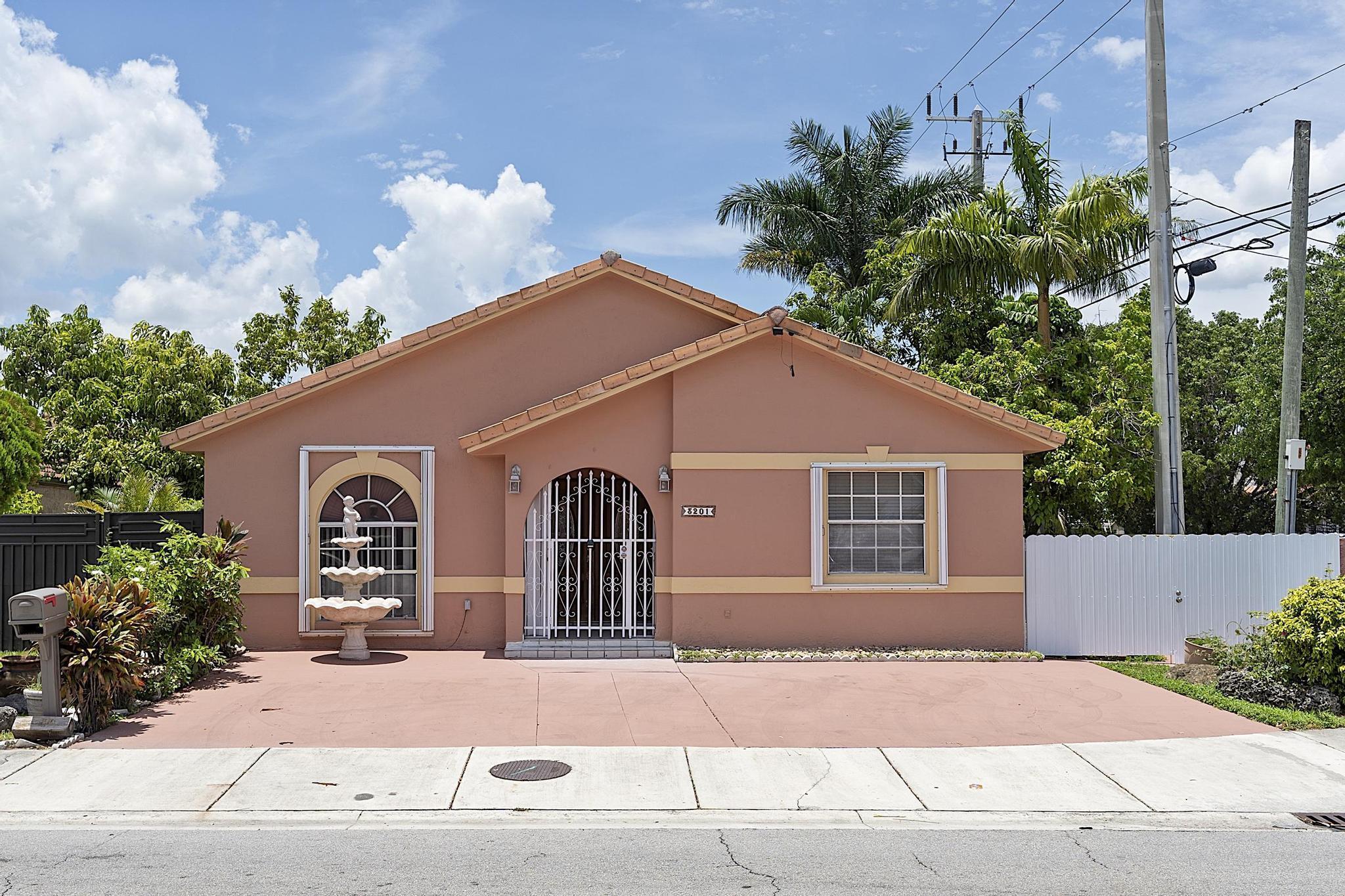 3201 W 76th Street, Hialeah, FL 33018, Hialeah - Photo 2