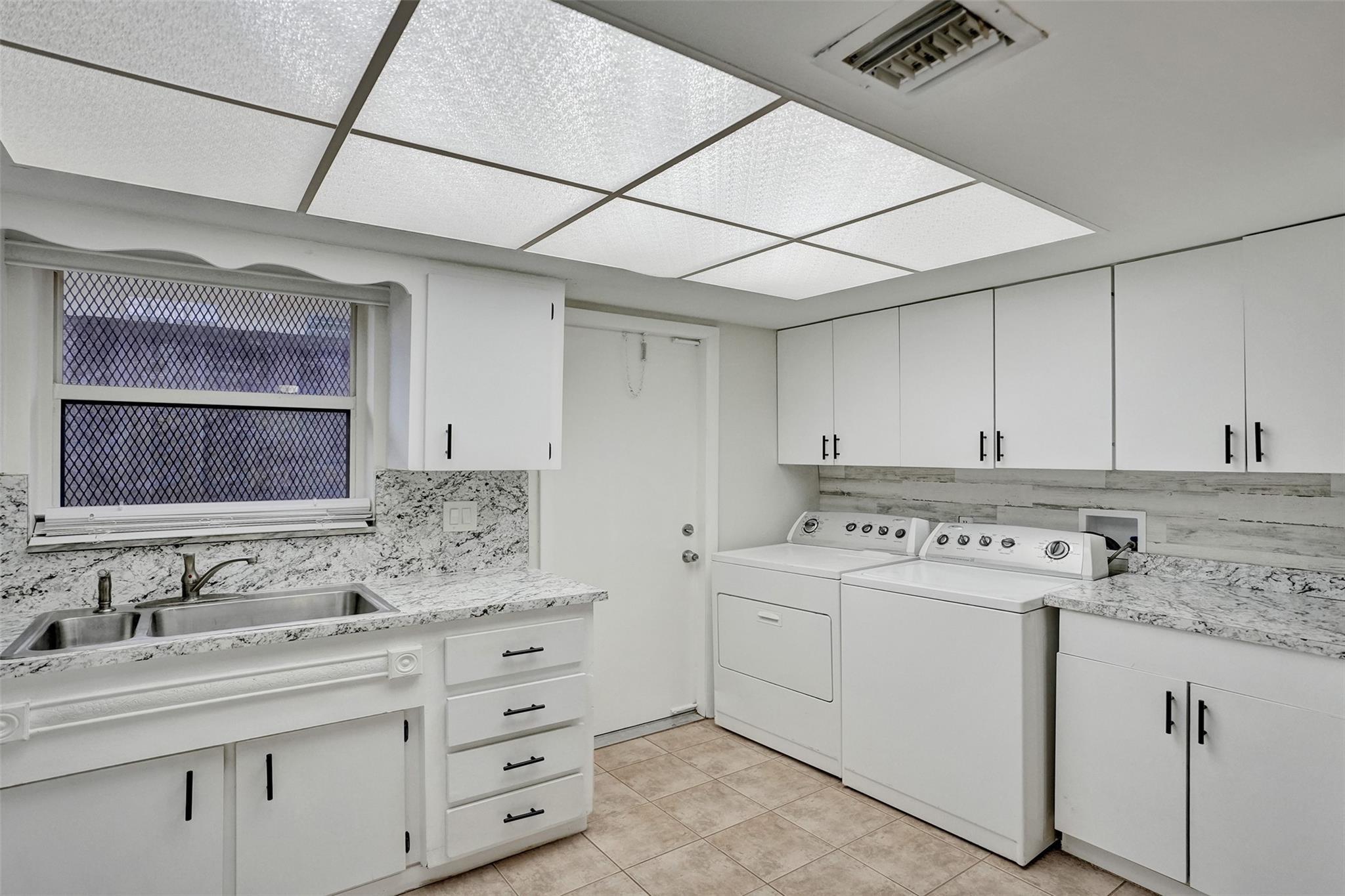 4240 NW 21st Avenue 2, Oakland Park, FL 33309, Oakland Park - Photo 5