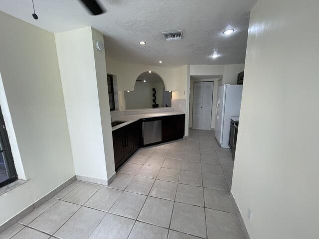 9321 W Sunrise Boulevard, Plantation, FL 33322, Plantation - Photo 3