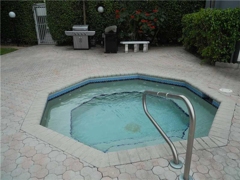 5321 NE 24th Terrace 512a, Fort Lauderdale, FL 33308, Fort Lauderdale - Photo 4