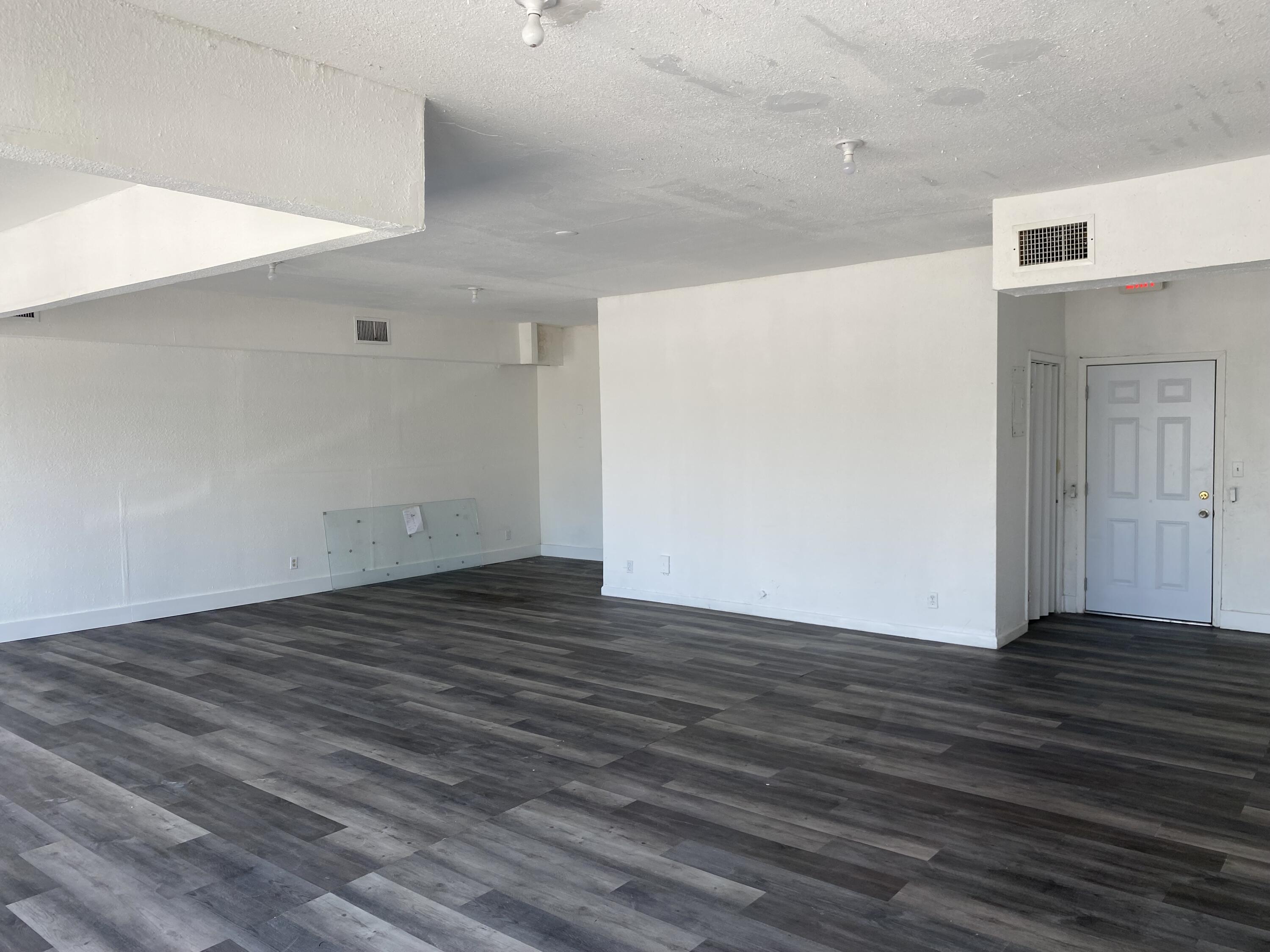 1296 NW 31st Avenue A, Fort Lauderdale, FL 33311, Fort Lauderdale - Photo 2