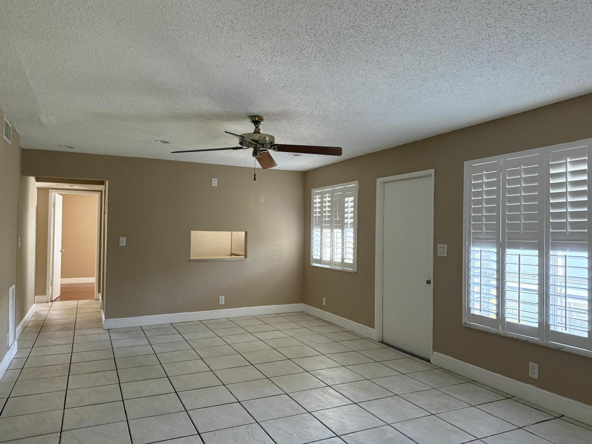 320 SE 10TH Avenue C, Pompano Beach, FL 33060, Pompano Beach - Photo 3