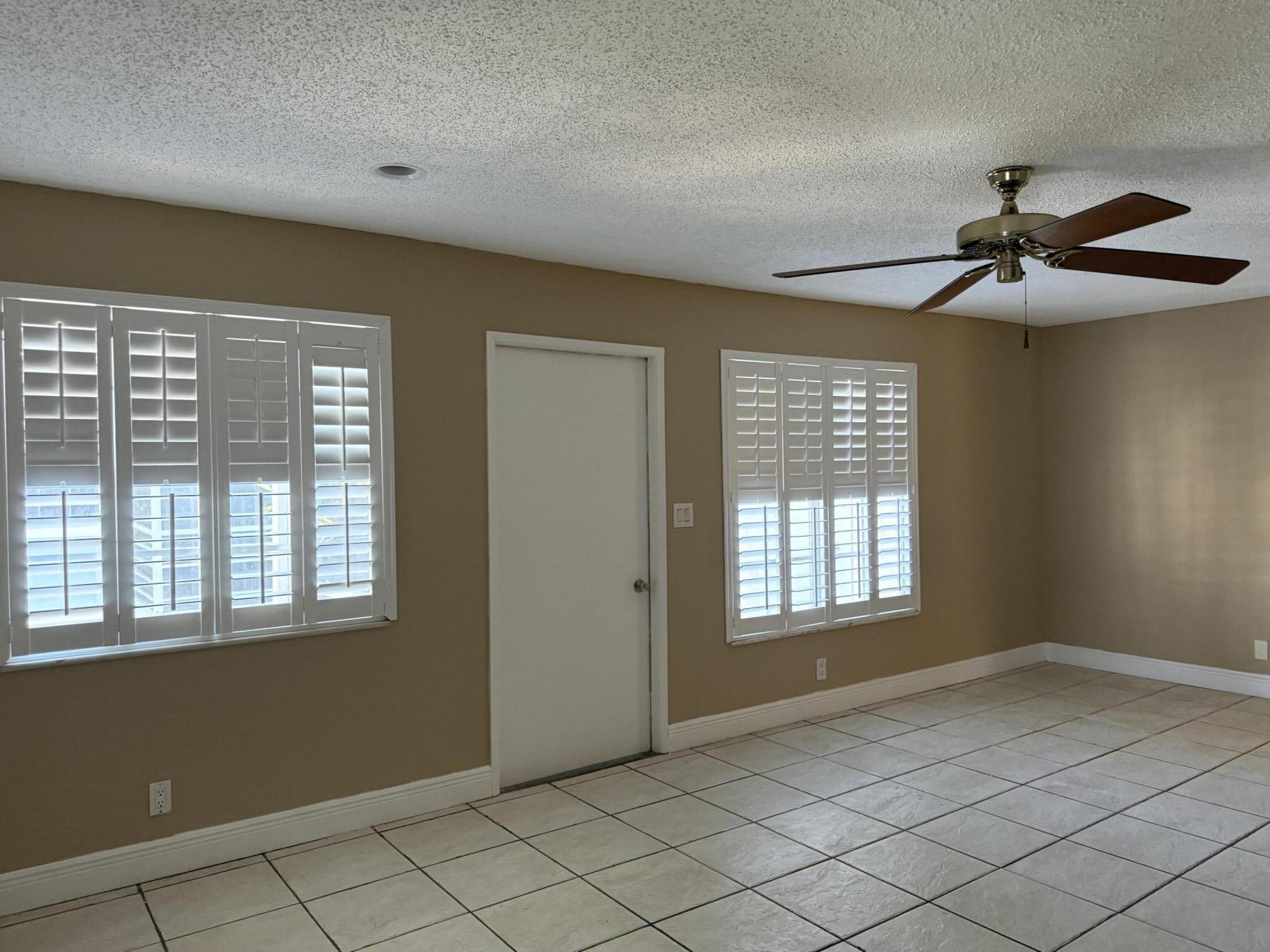 320 SE 10TH Avenue C, Pompano Beach, FL 33060, Pompano Beach - Photo 4