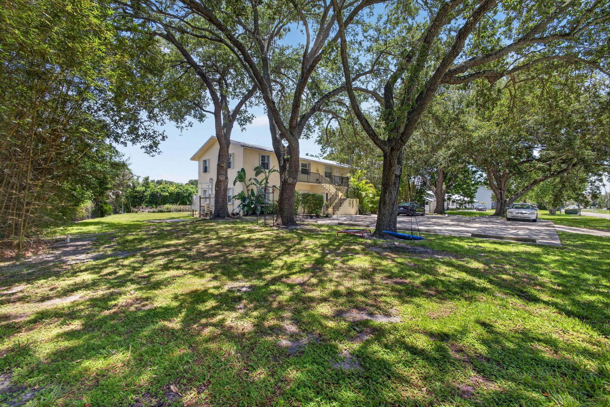708 SW Gardens Boulevard, Palm City, FL 34990, Palm City - Photo 4