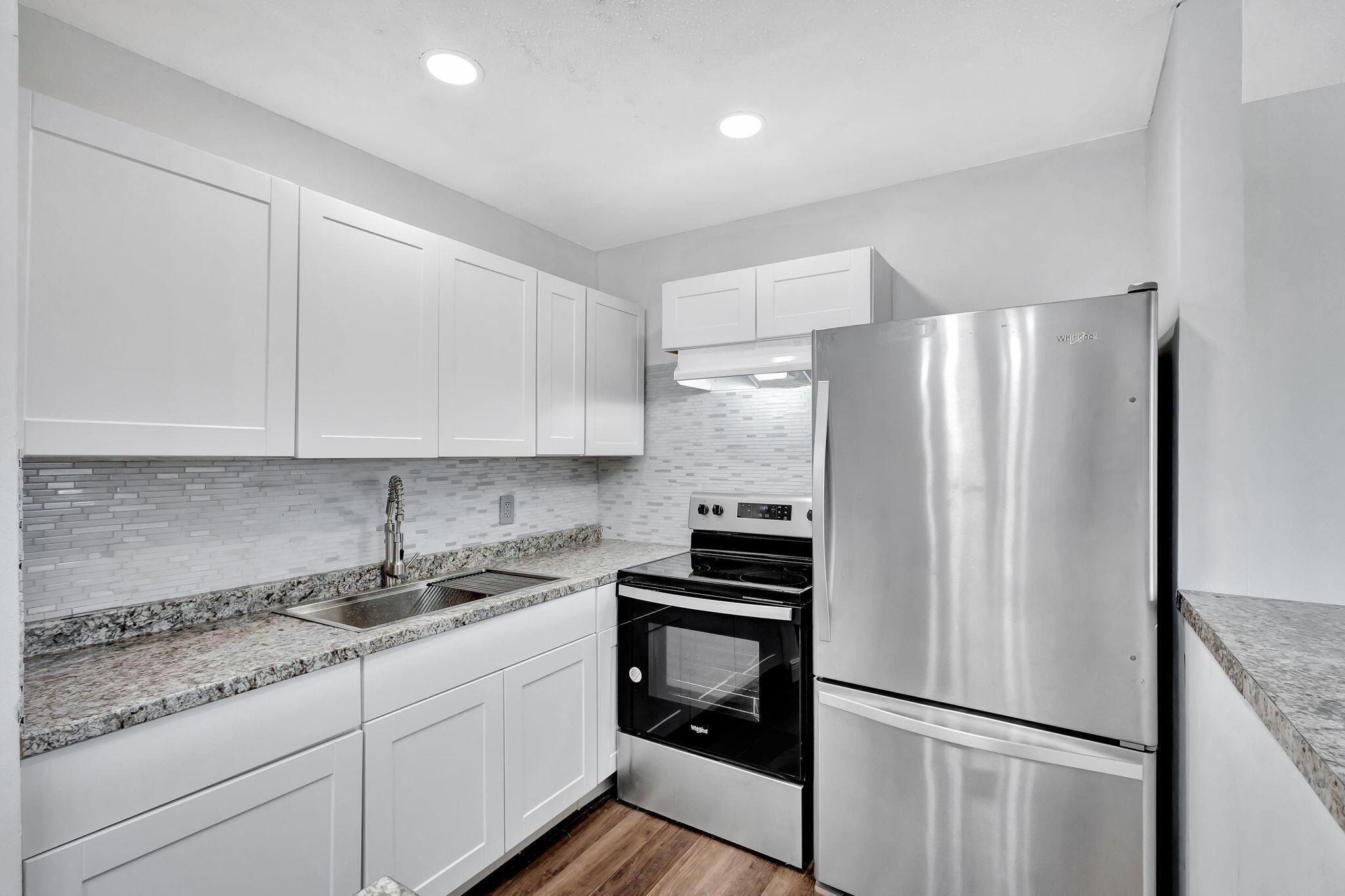211 Sheffield I, West Palm Beach, FL 33417, West Palm Beach