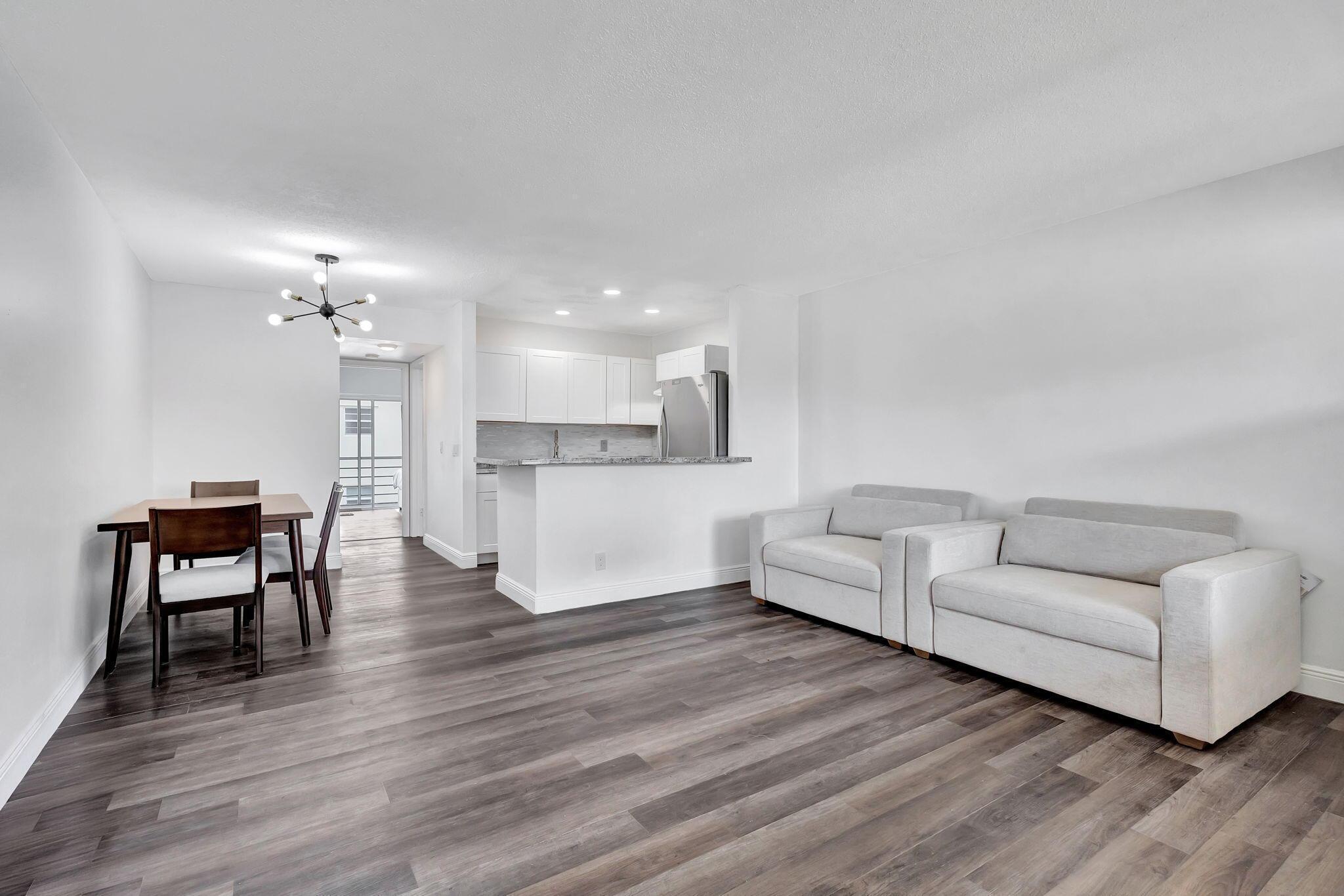 211 Sheffield I, West Palm Beach, FL 33417, West Palm Beach - Photo 3