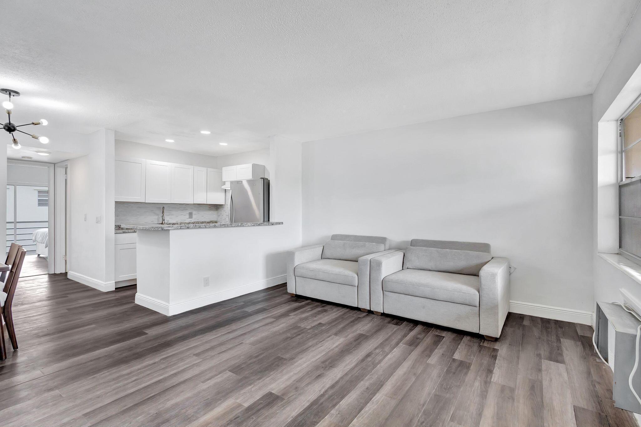 211 Sheffield I, West Palm Beach, FL 33417, West Palm Beach - Photo 5