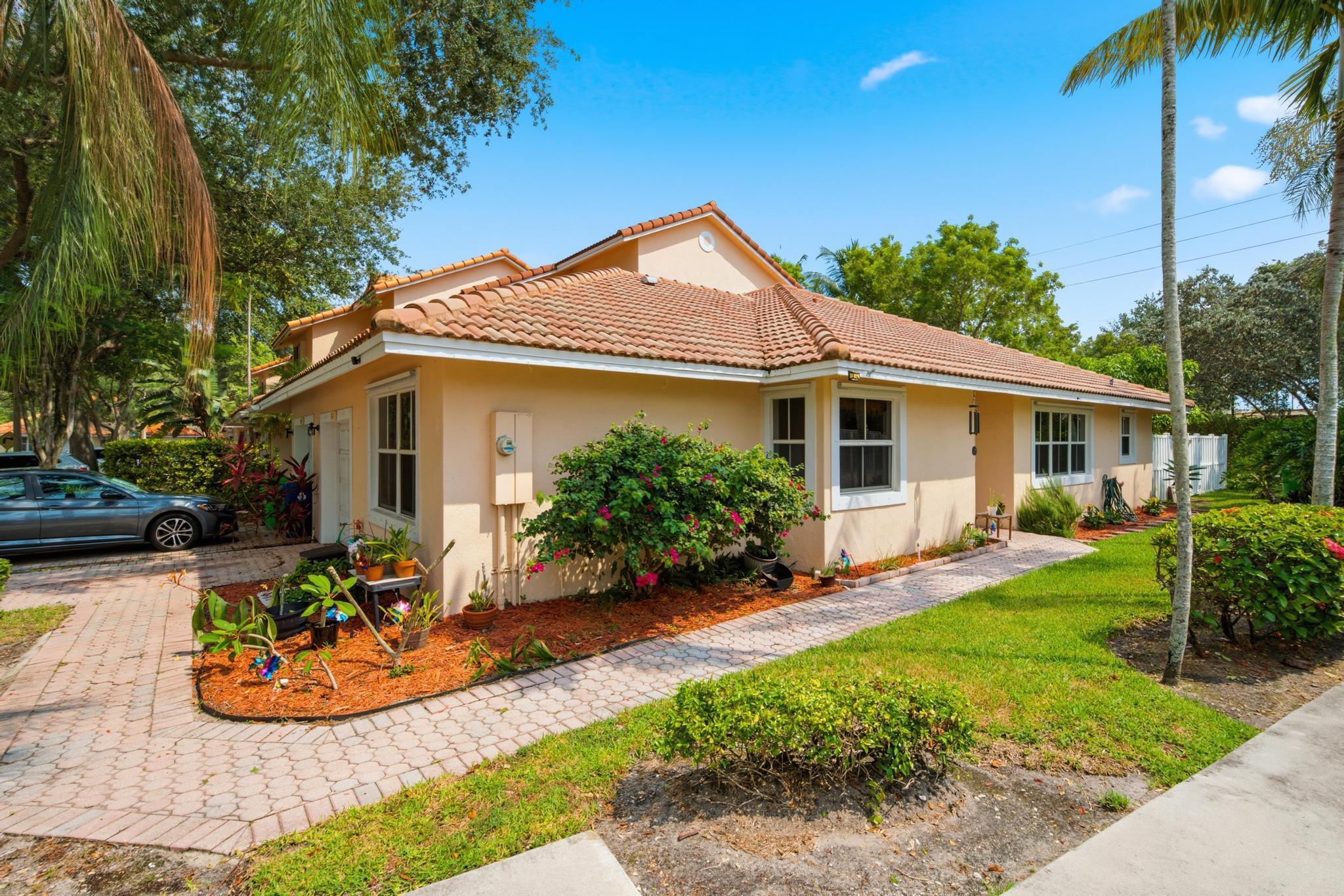 8417 NW 40th Court, Sunrise, FL 33351, Sunrise - Photo 5