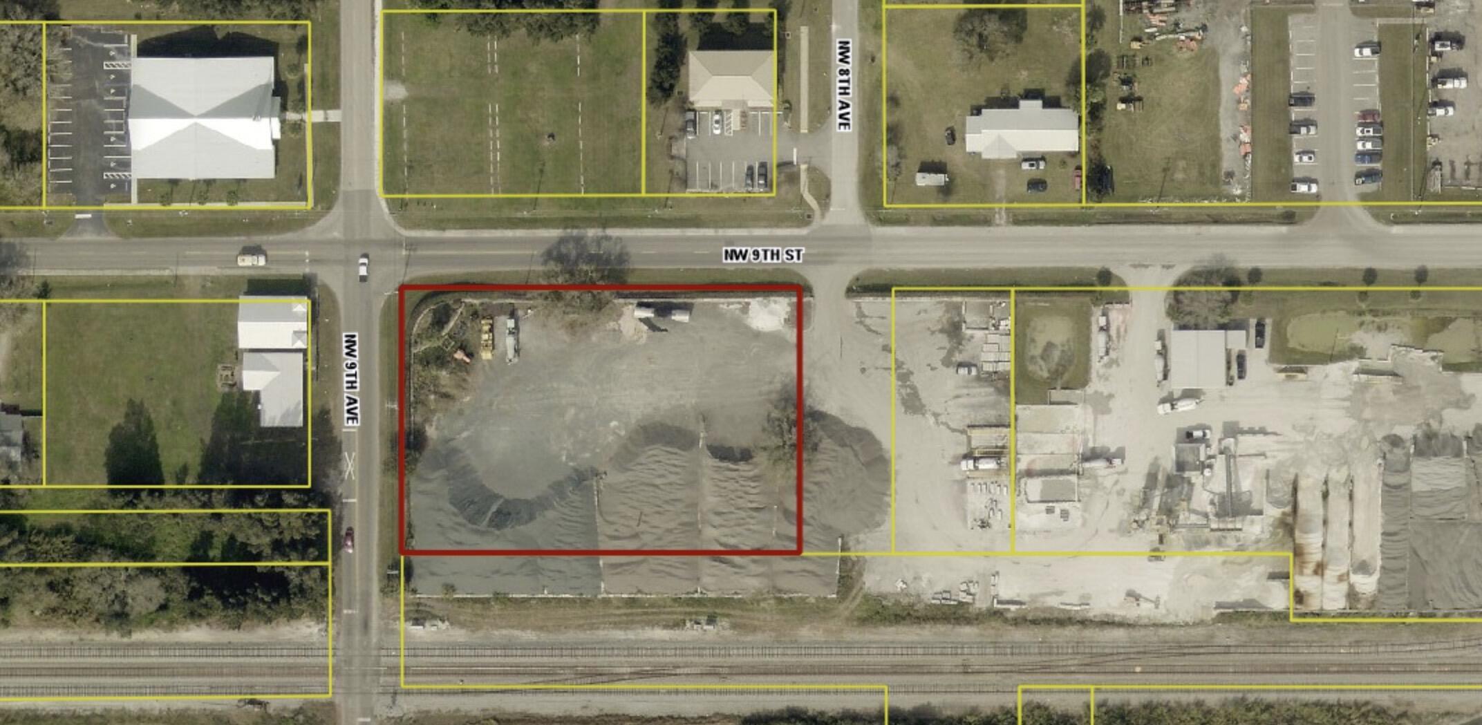 805 NW 9th Street, Okeechobee, FL 34972, Okeechobee - Photo 2