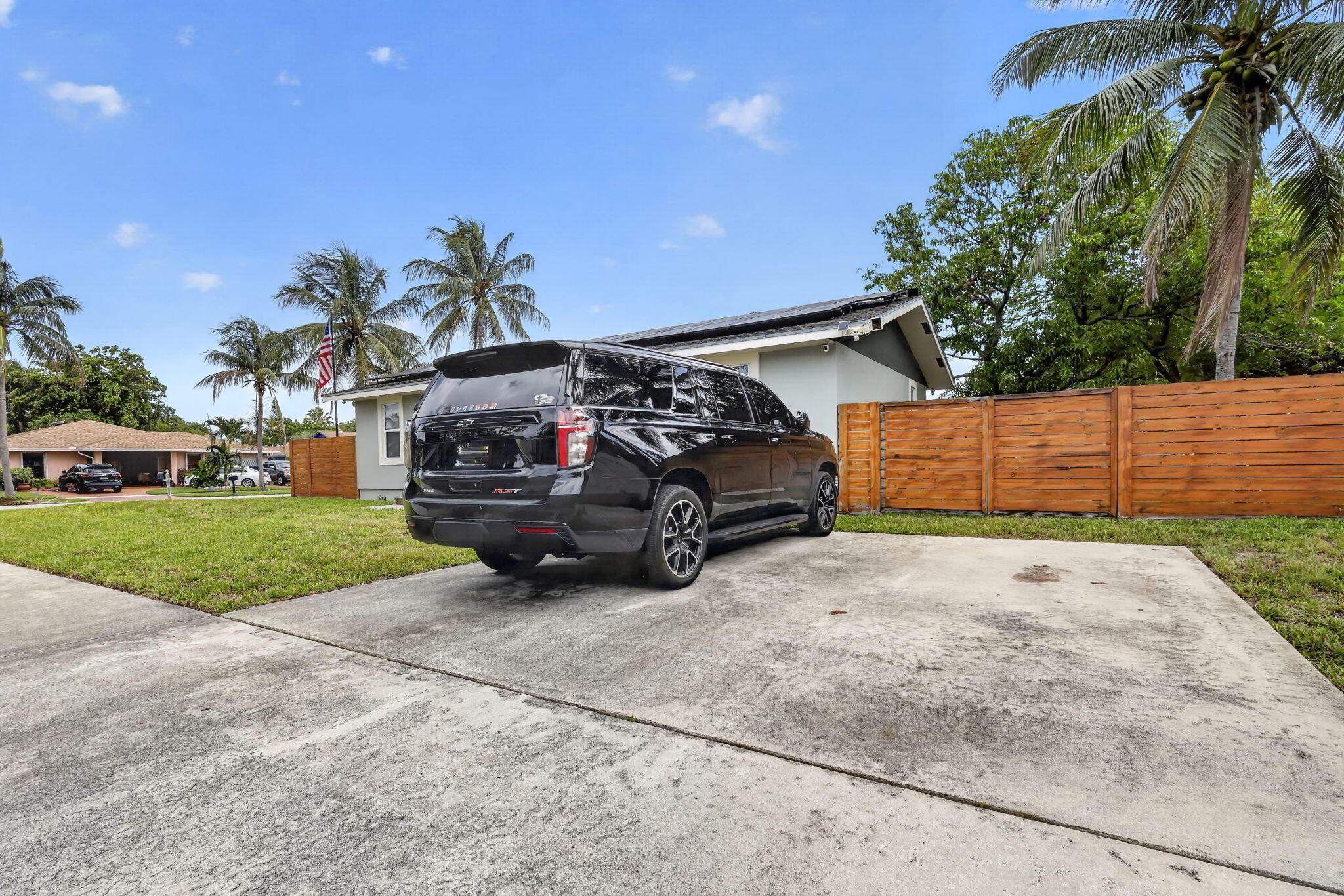 202 Elaine Circle W, West Palm Beach, FL 33409, West Palm Beach - Photo 3