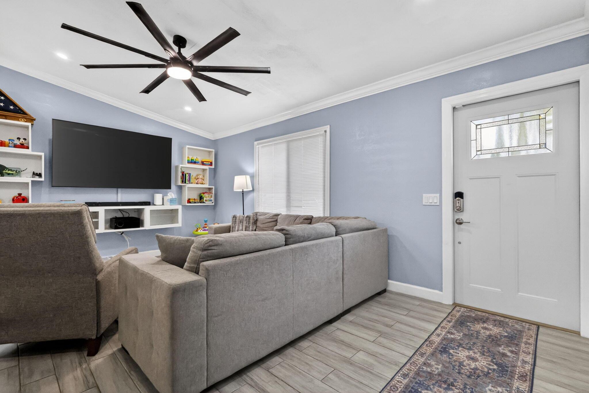 202 Elaine Circle W, West Palm Beach, FL 33409, West Palm Beach - Photo 5
