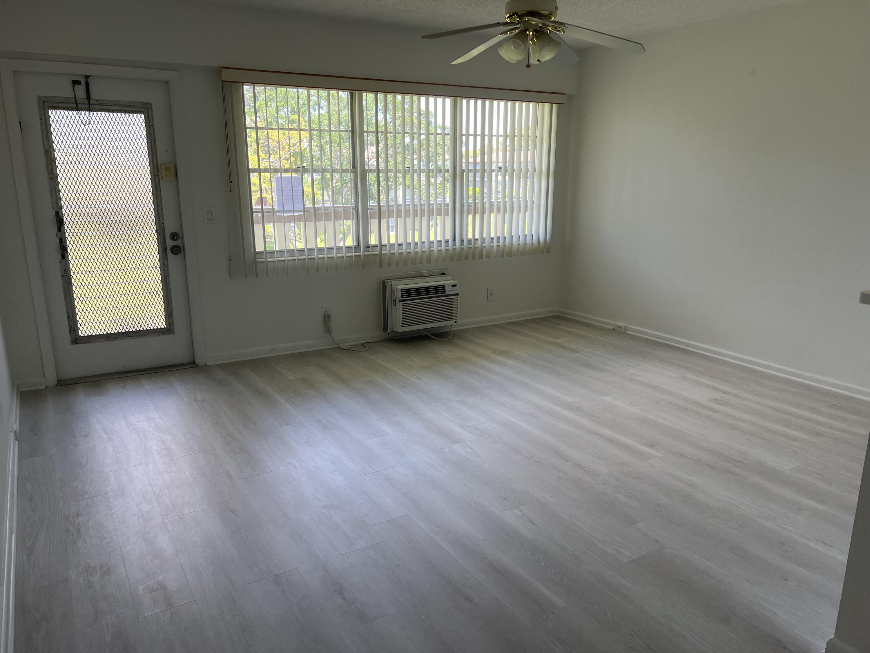 36 Mansfield A, Boca Raton, FL 33434, Boca Raton - Photo 4