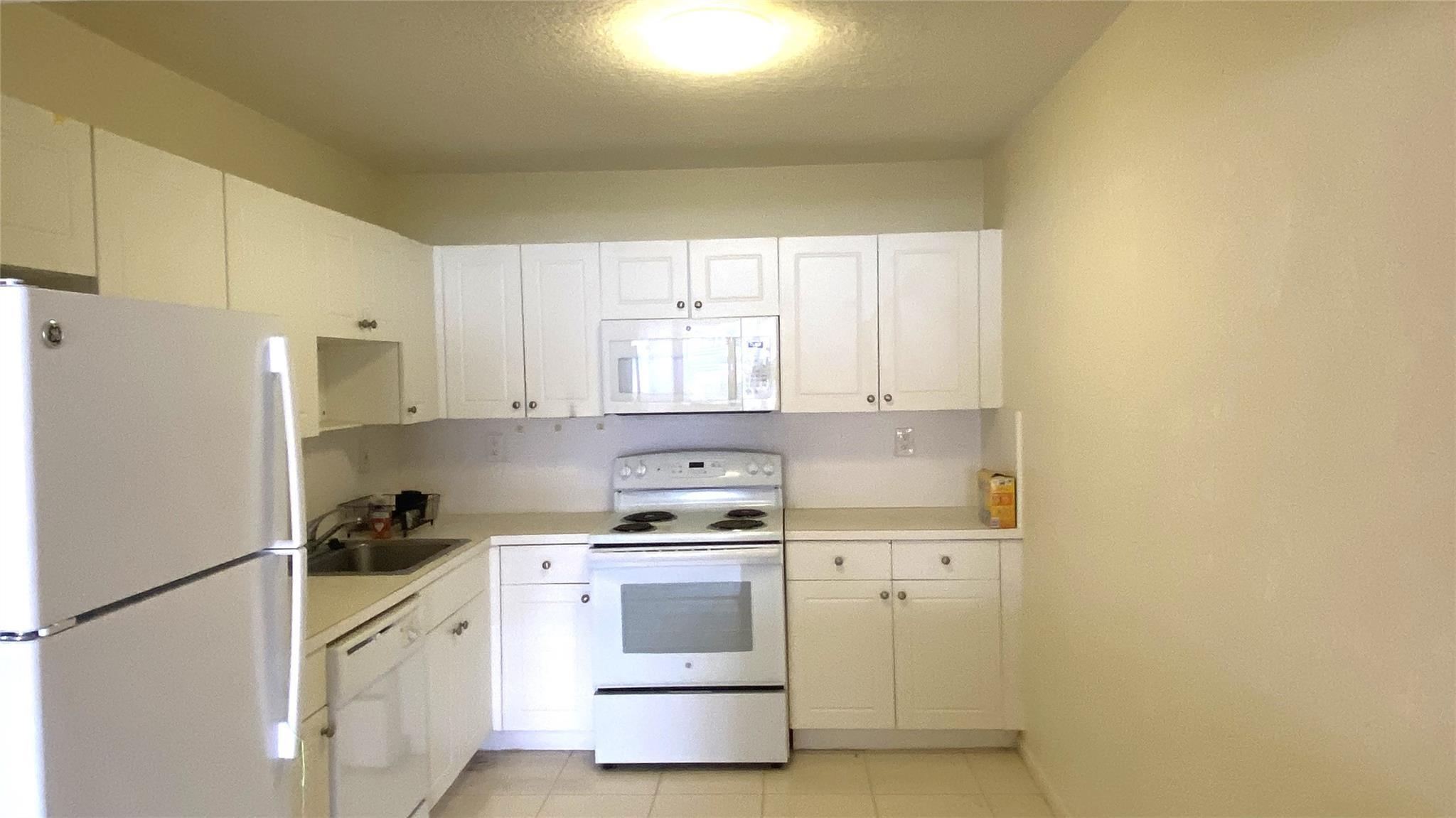 760 SE 2nd Avenue G204, Deerfield Beach, FL 33441, Deerfield Beach - Photo 3