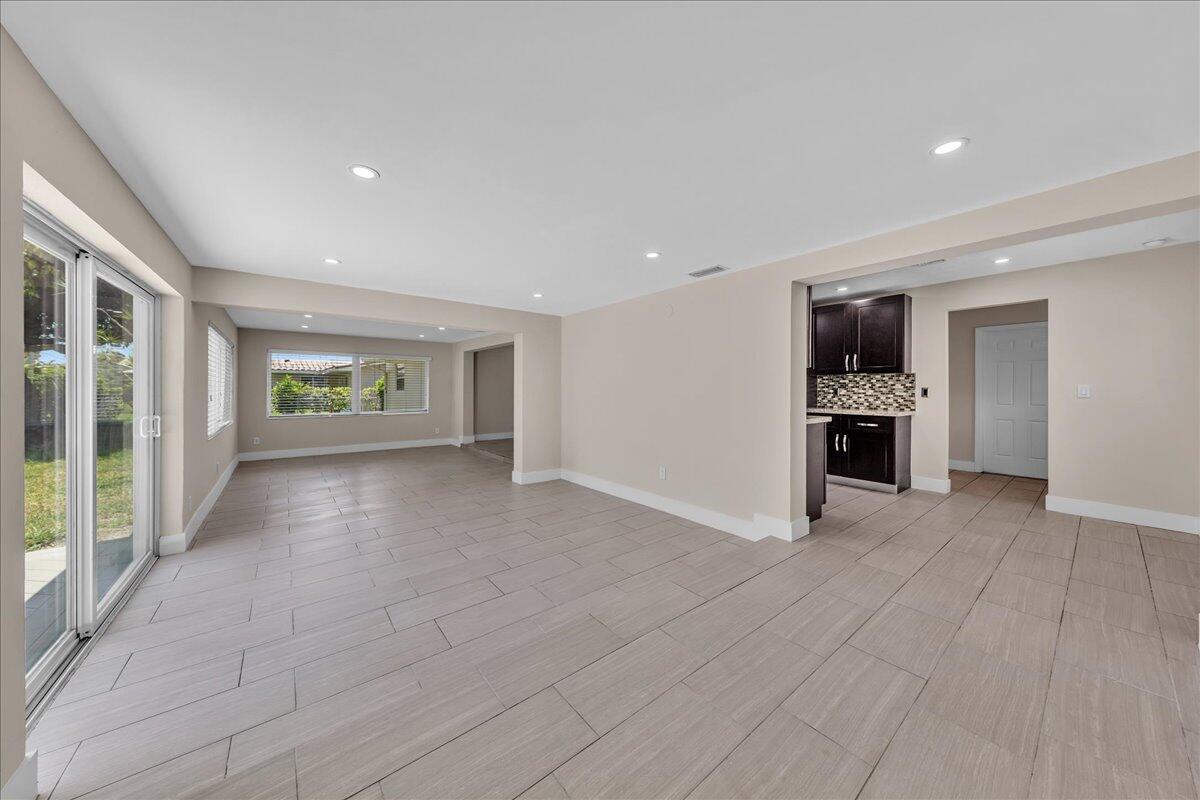 611 N Highland Drive, Hollywood, FL 33021, Hollywood - Photo 5