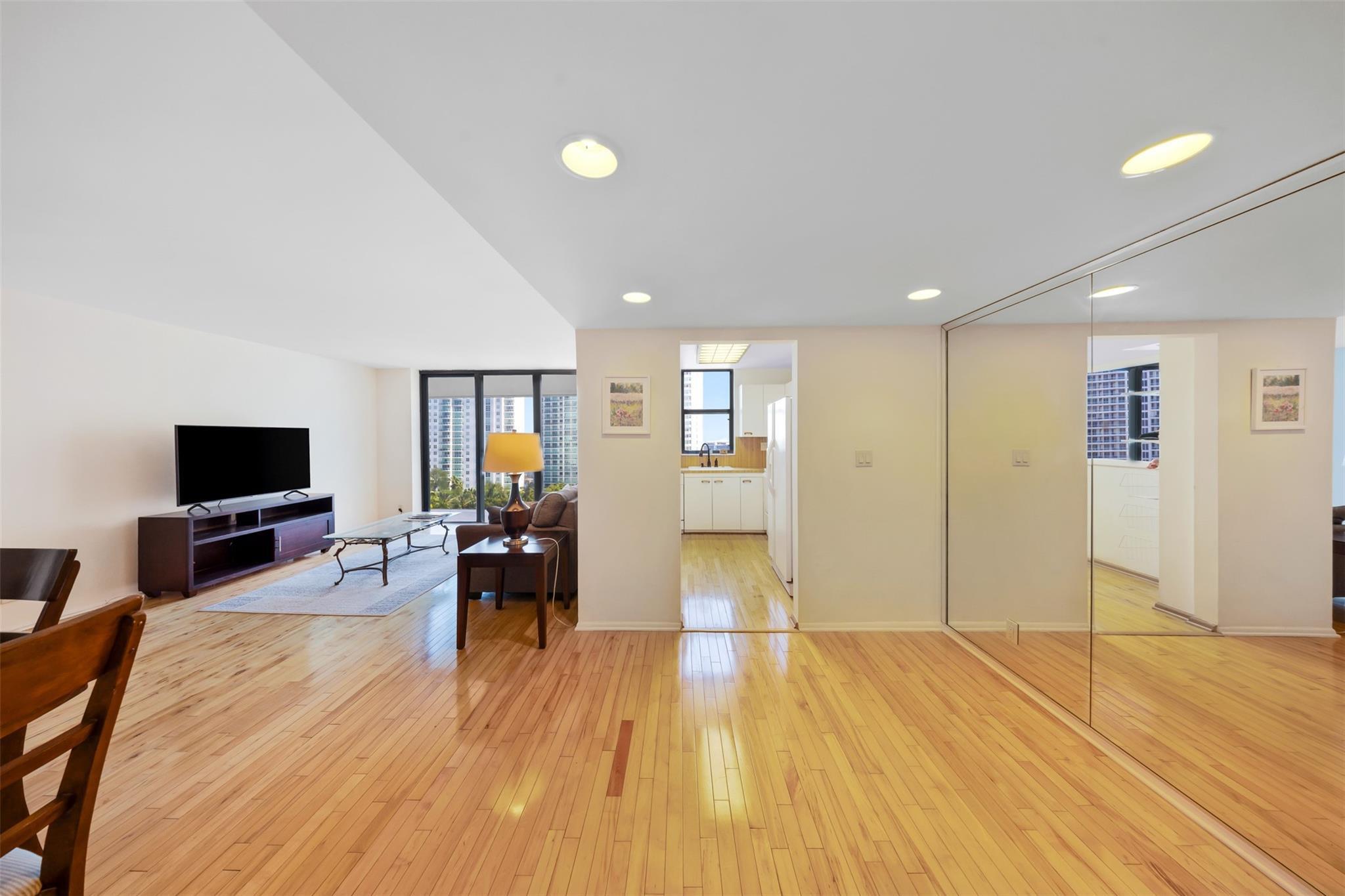 18181 NE 31st Court 804, Aventura, FL 33160, Aventura - Photo 3