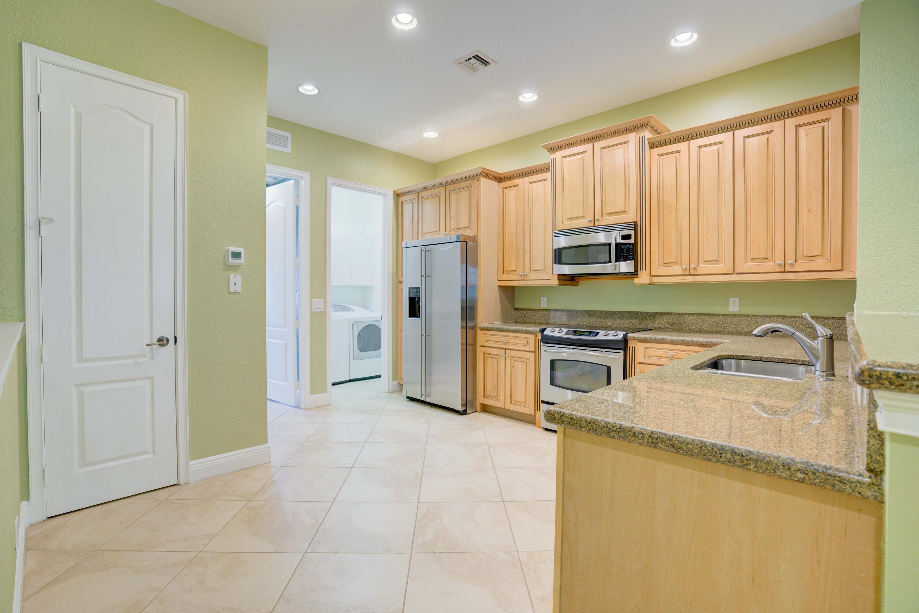5113 Artesa Way W, Palm Beach Gardens, FL 33418, Palm Beach Gardens - Photo 2