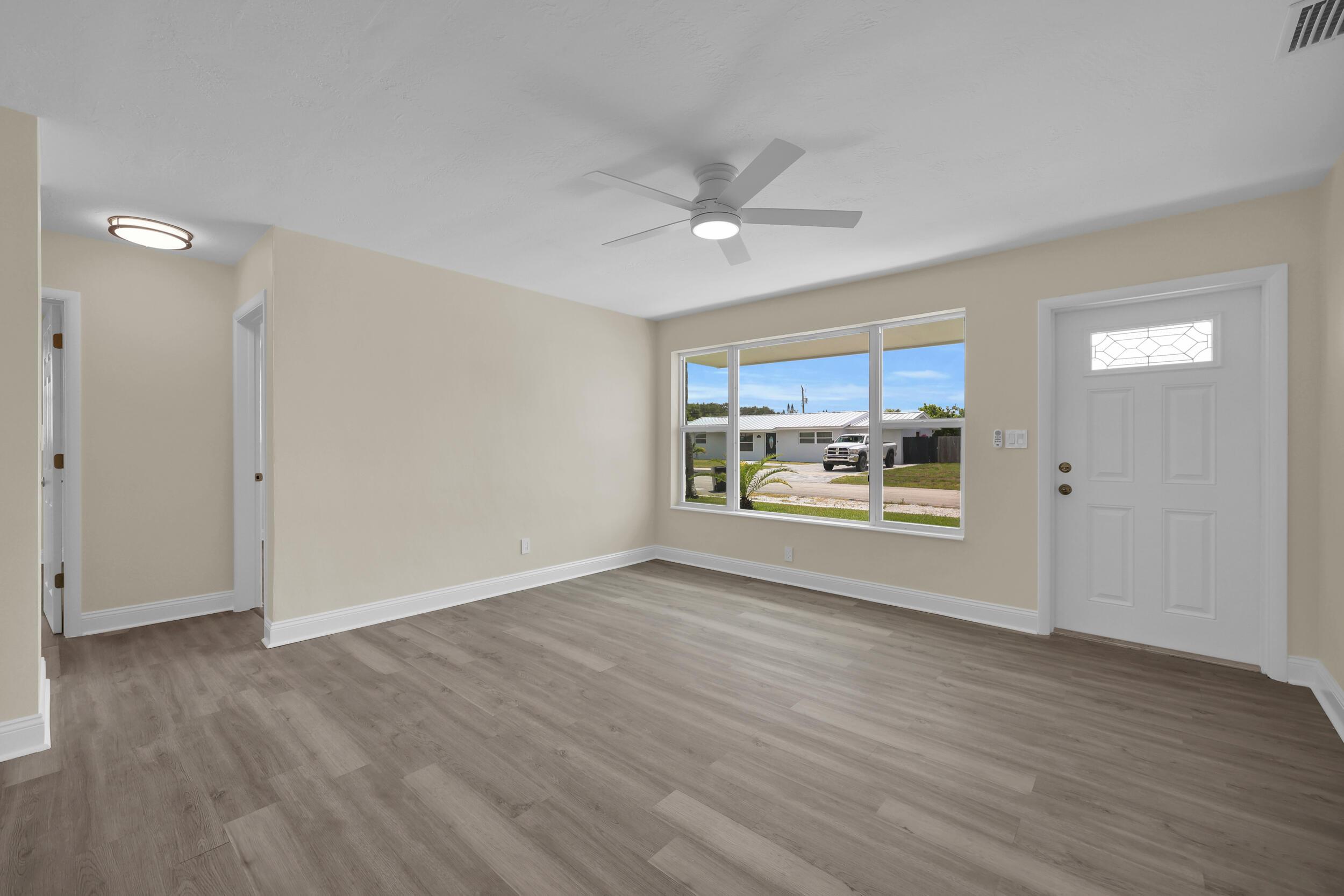 19035 SE Southgate Drive, Jupiter, FL 33469, Jupiter - Photo 2