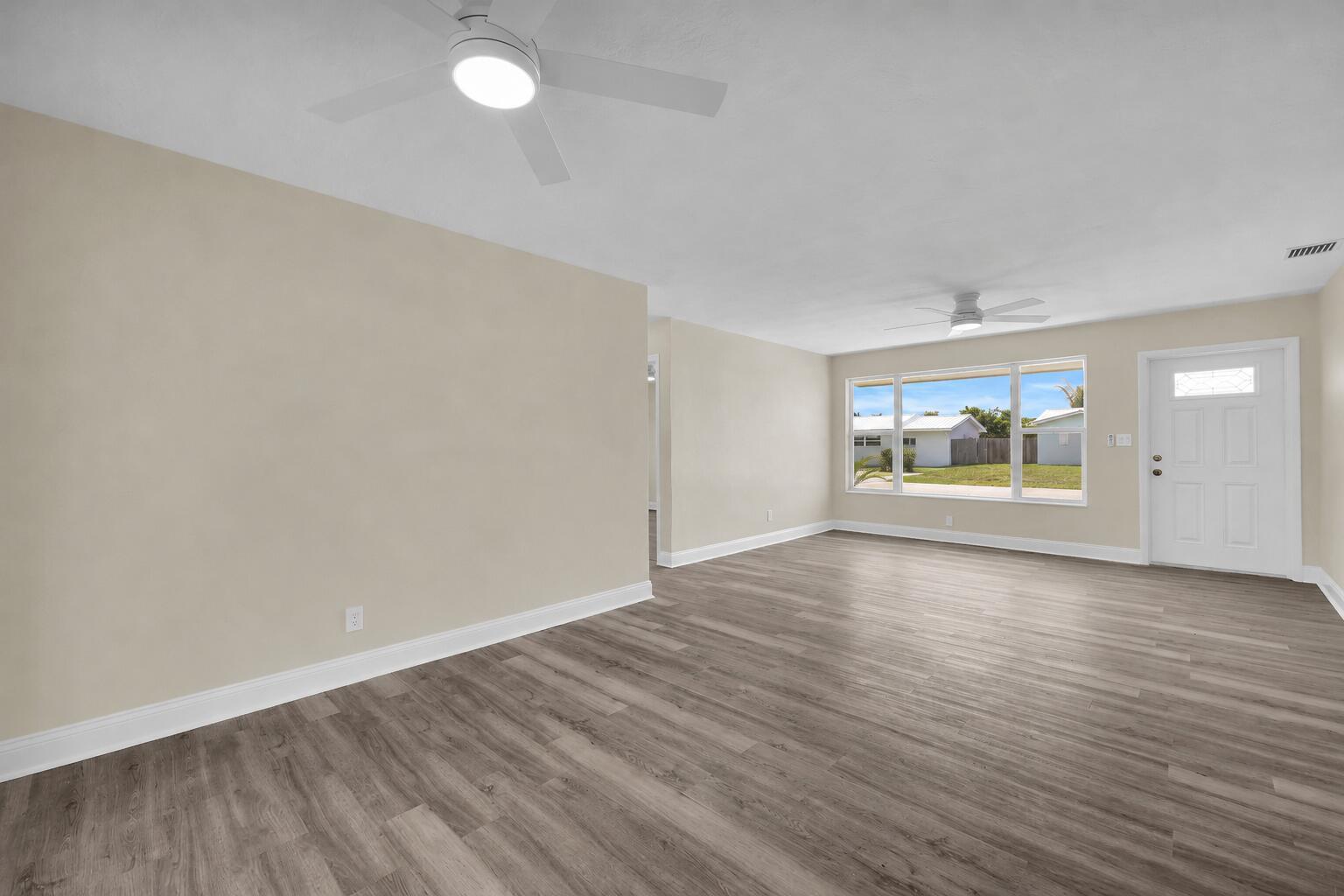 19035 SE Southgate Drive, Jupiter, FL 33469, Jupiter - Photo 3