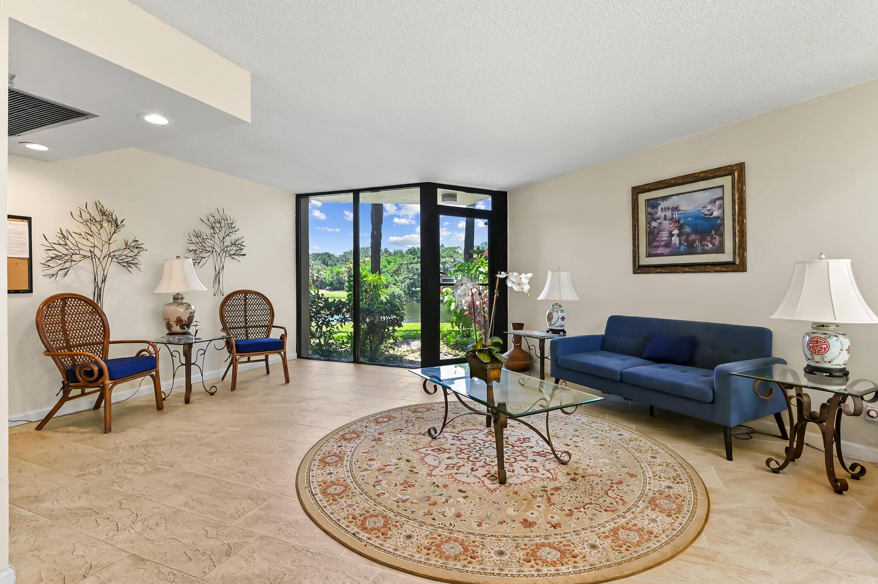 5188 Woodland Lakes Drive 332, Palm Beach Gardens, FL 33418, Palm Beach Gardens - Photo 3