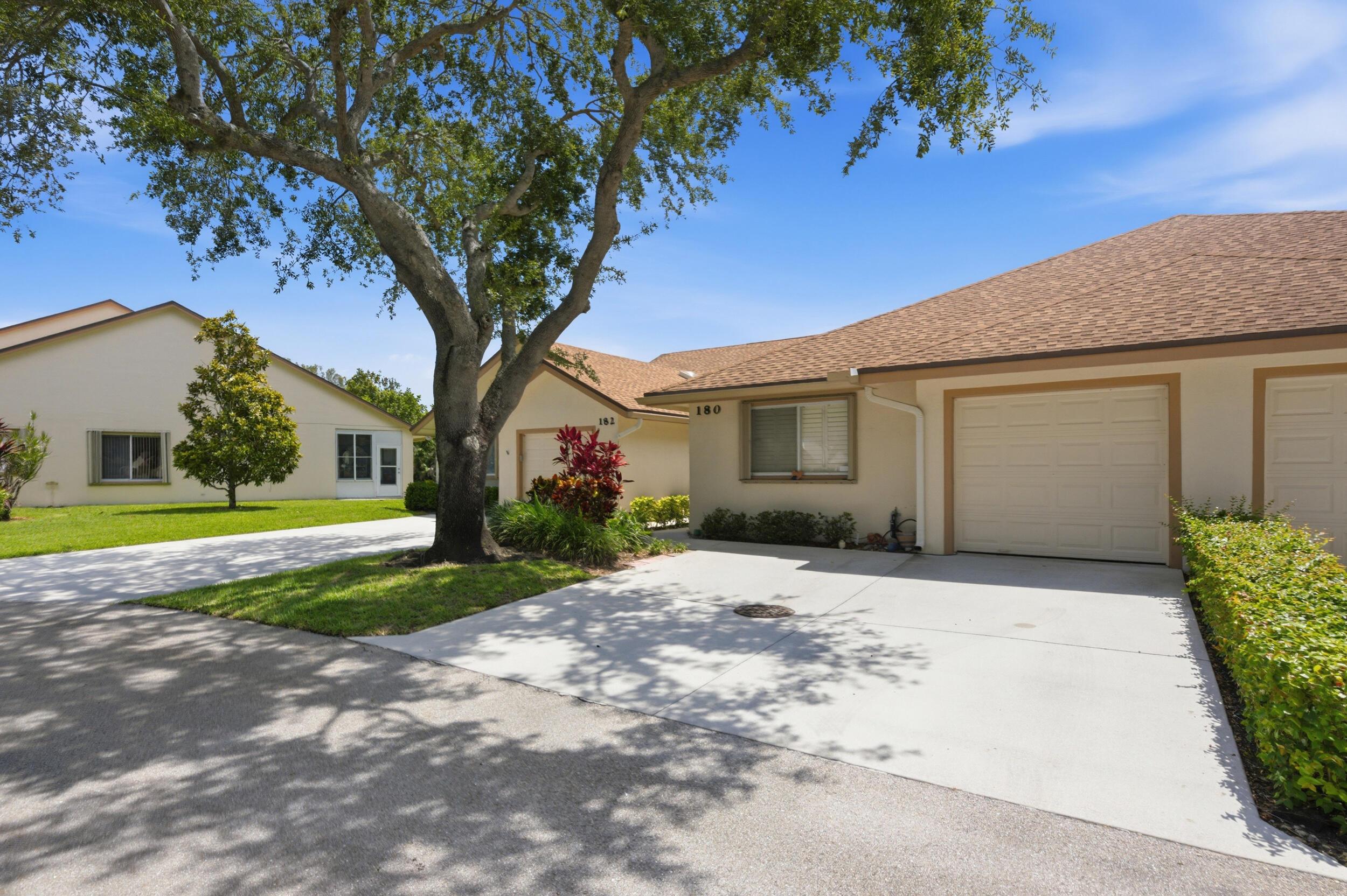 180 Par Drive, Royal Palm Beach, FL 33411, Royal Palm Beach - Photo 2