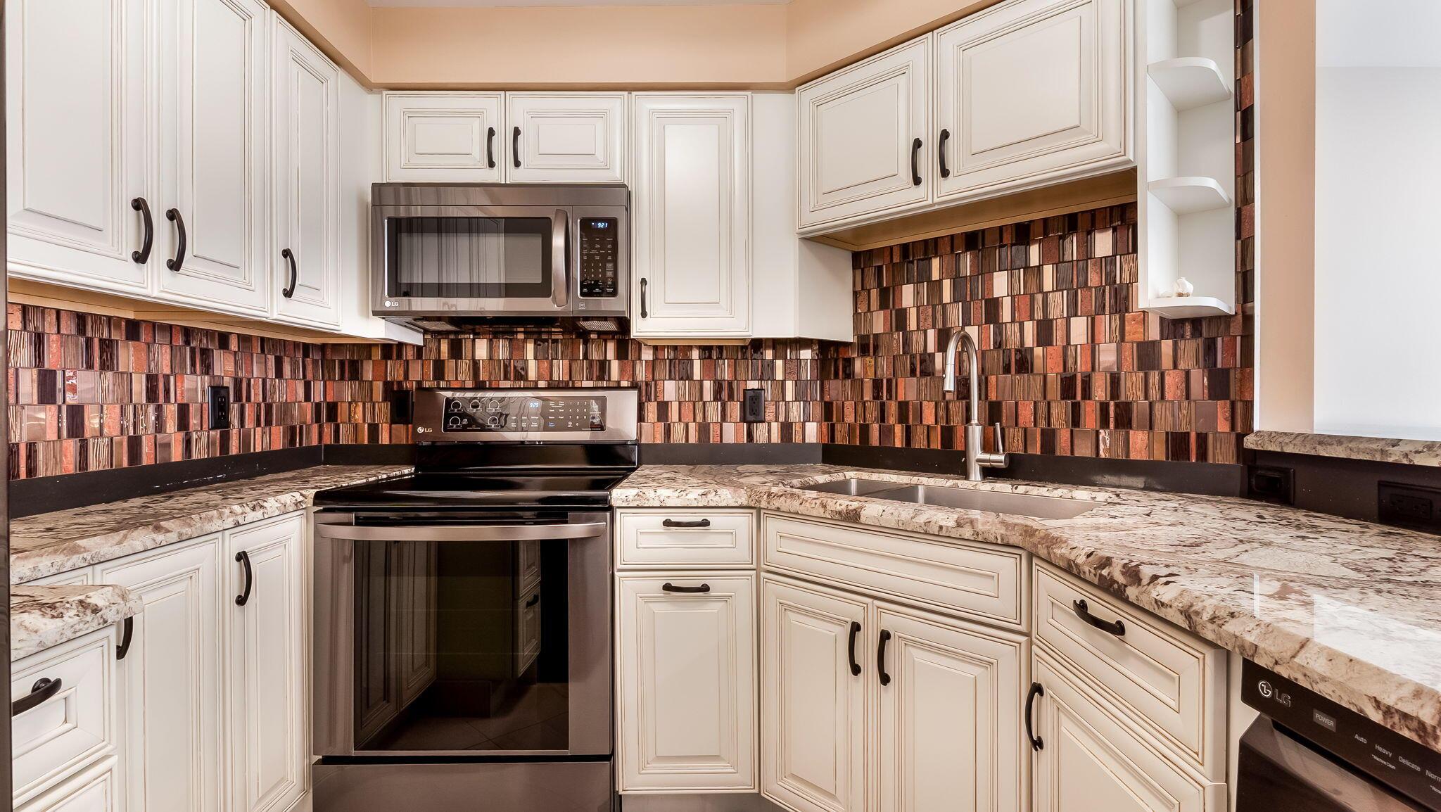133 N Pompano Beach Boulevard 204, Pompano Beach, FL 33062, Pompano Beach - Photo 2