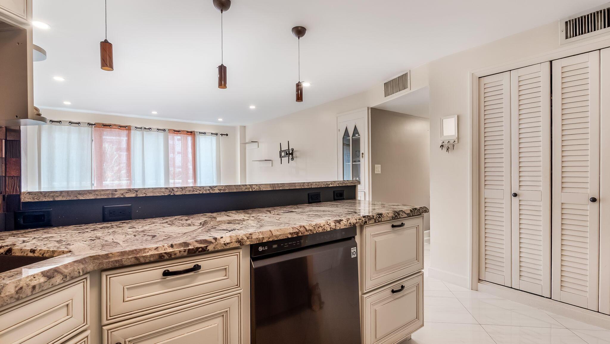 133 N Pompano Beach Boulevard 204, Pompano Beach, FL 33062, Pompano Beach - Photo 5