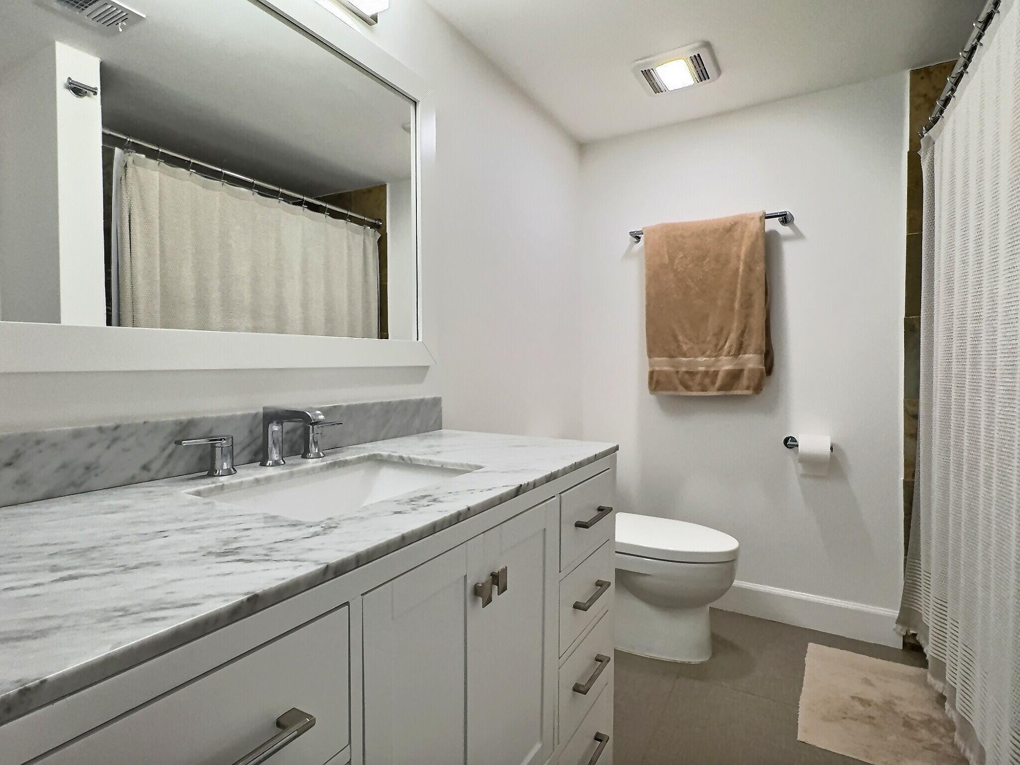 3017 N Oakland Forest Drive 308, Oakland Park, FL 33309, Oakland Park - Photo 2