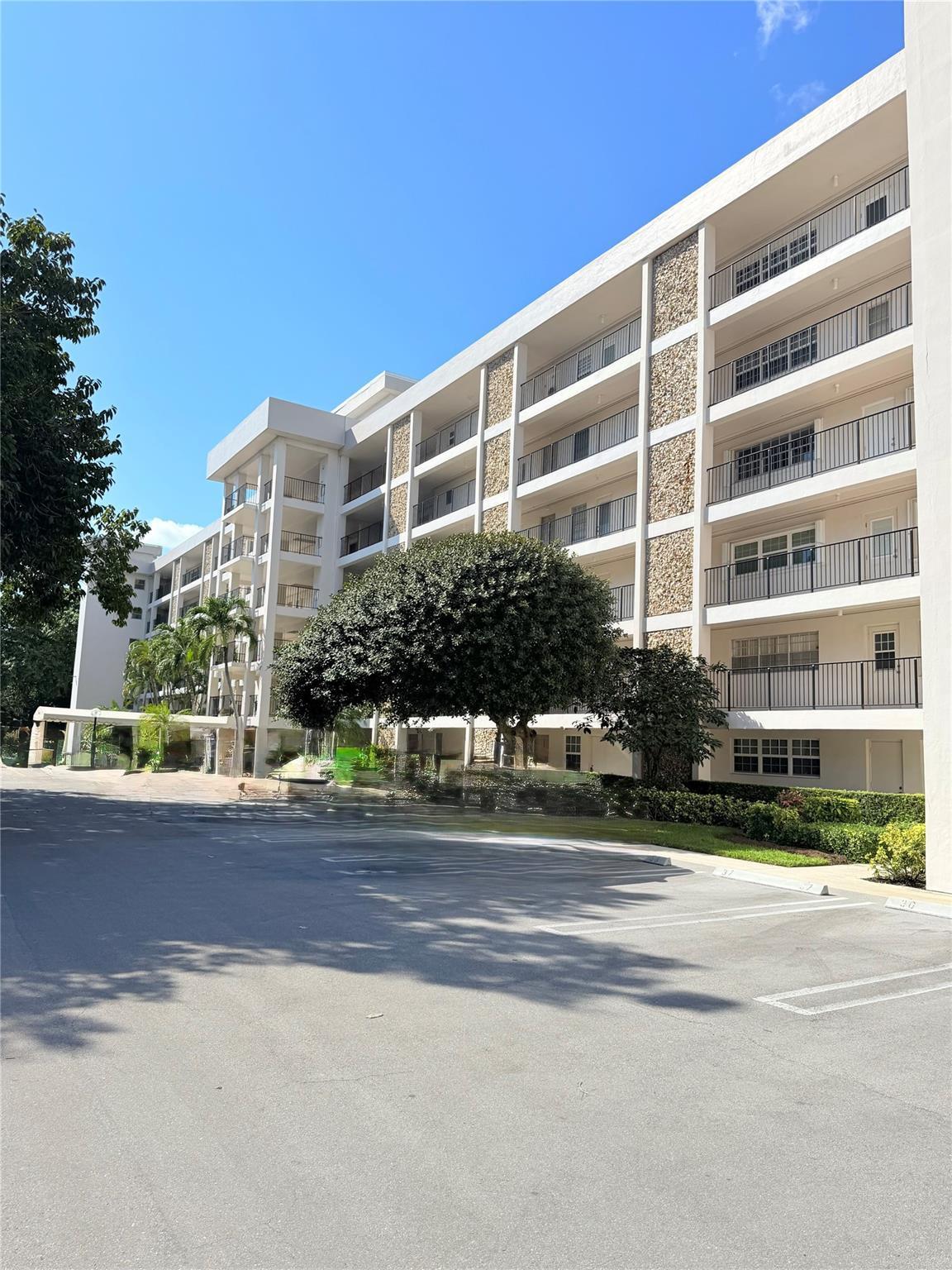 2801 N Palm Aire Drive 604, Pompano Beach, FL 33069, Pompano Beach
