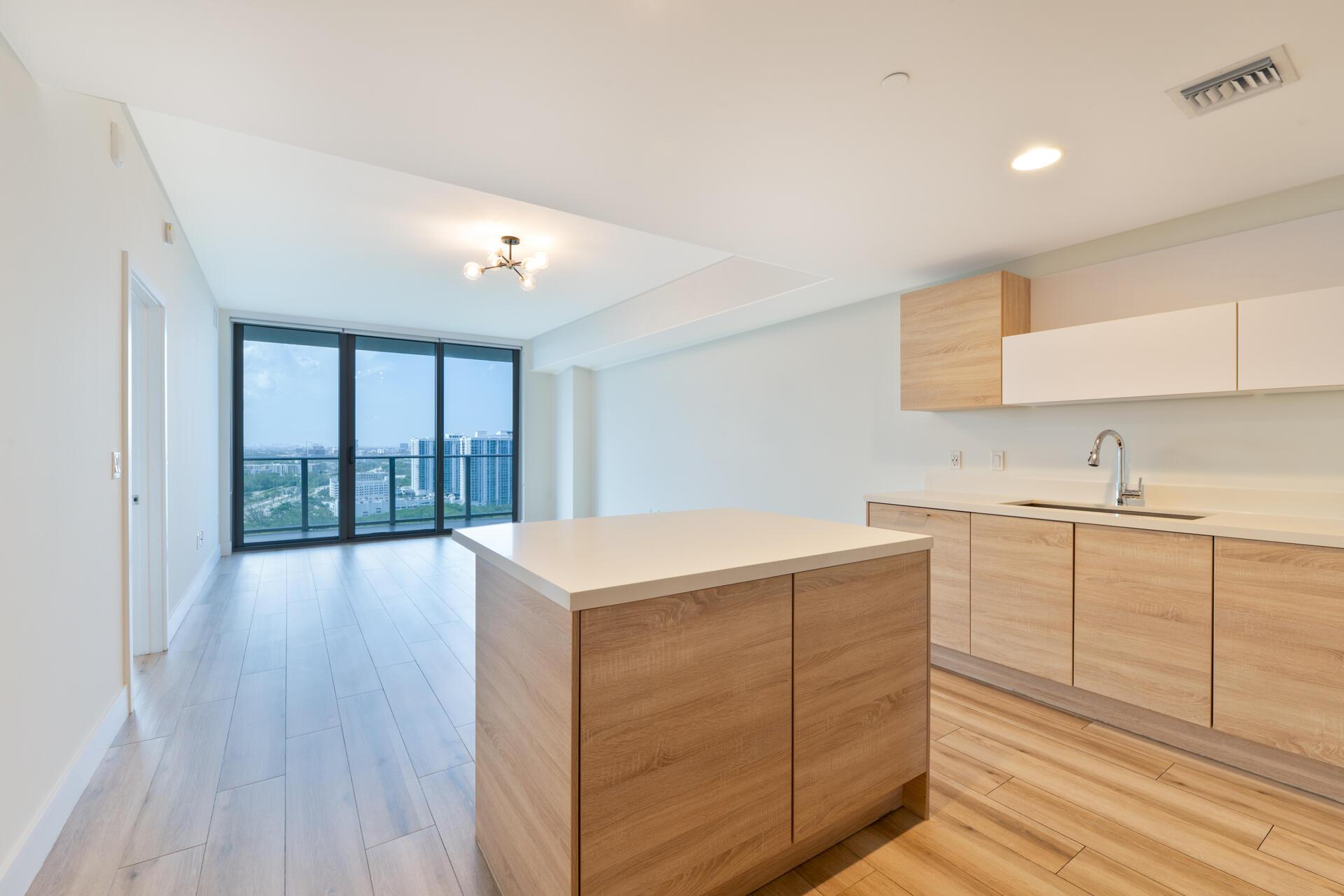 16385 Biscayne Boulevard 2502, North Miami Beach, FL 33160, North Miami Beach - Photo 5