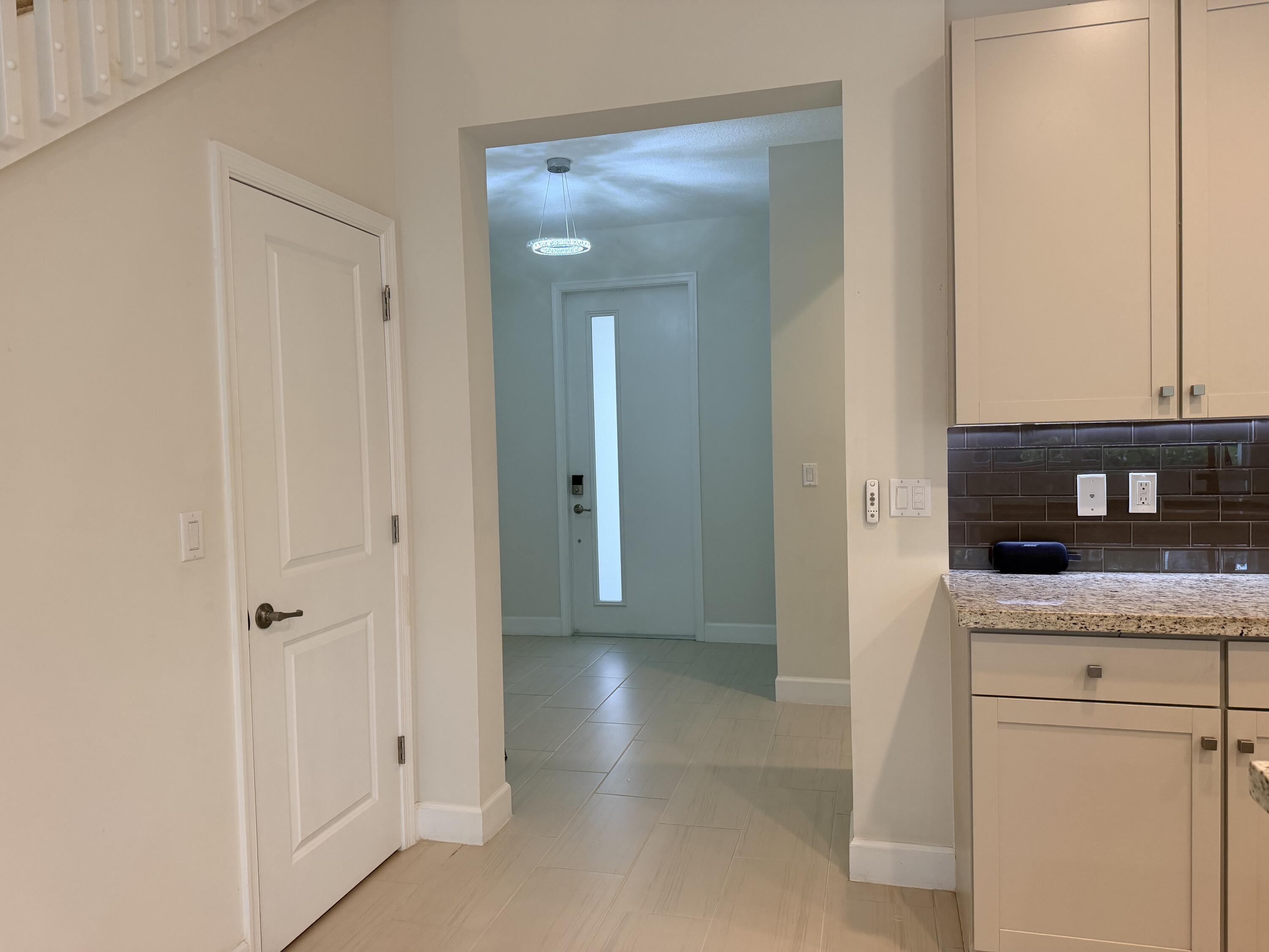 8951 Kingsmoor Way, Lake Worth, FL 33467, Lake Worth - Photo 3
