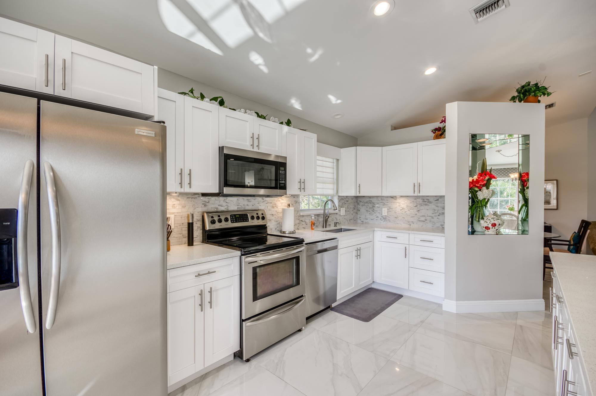 208 Legendary Circle, Palm Beach Gardens, FL 33418, Palm Beach Gardens - Photo 4